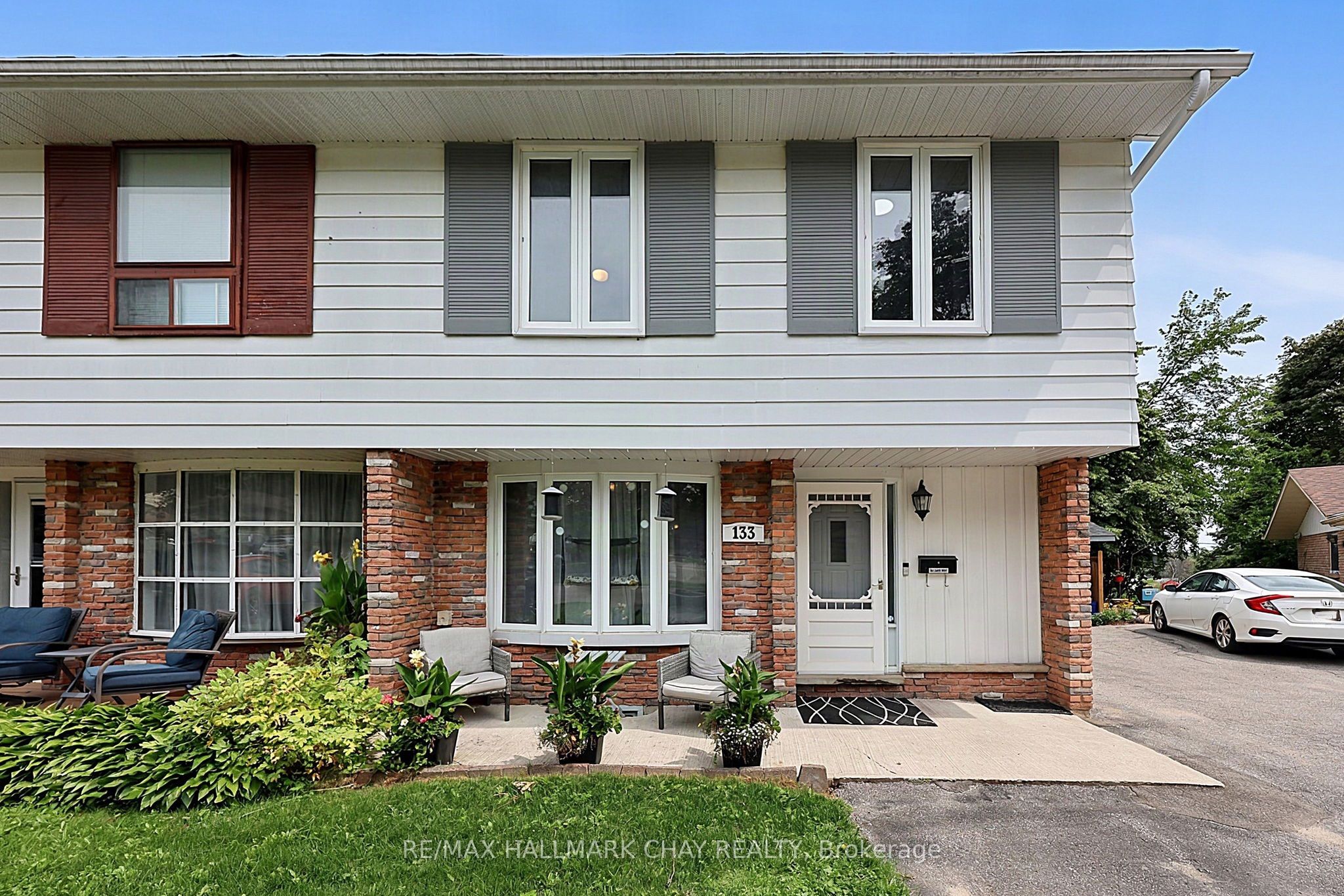 133 Daphne Crescent Property Photo 1
