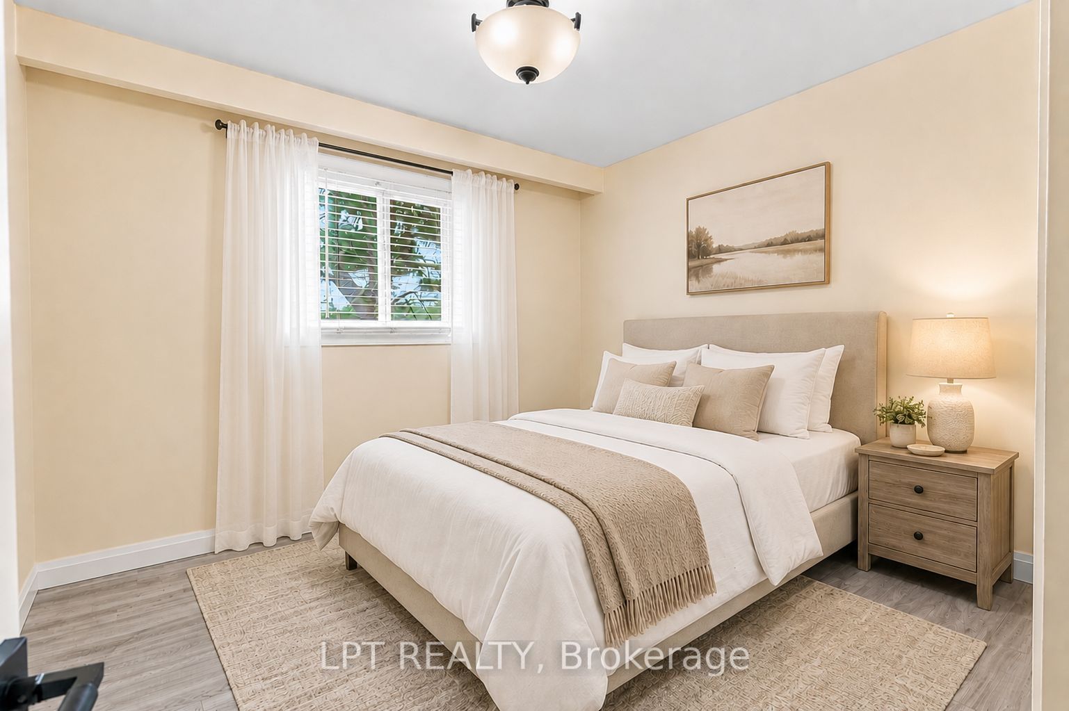 2628 Westshore Crescent Property Photo 23
