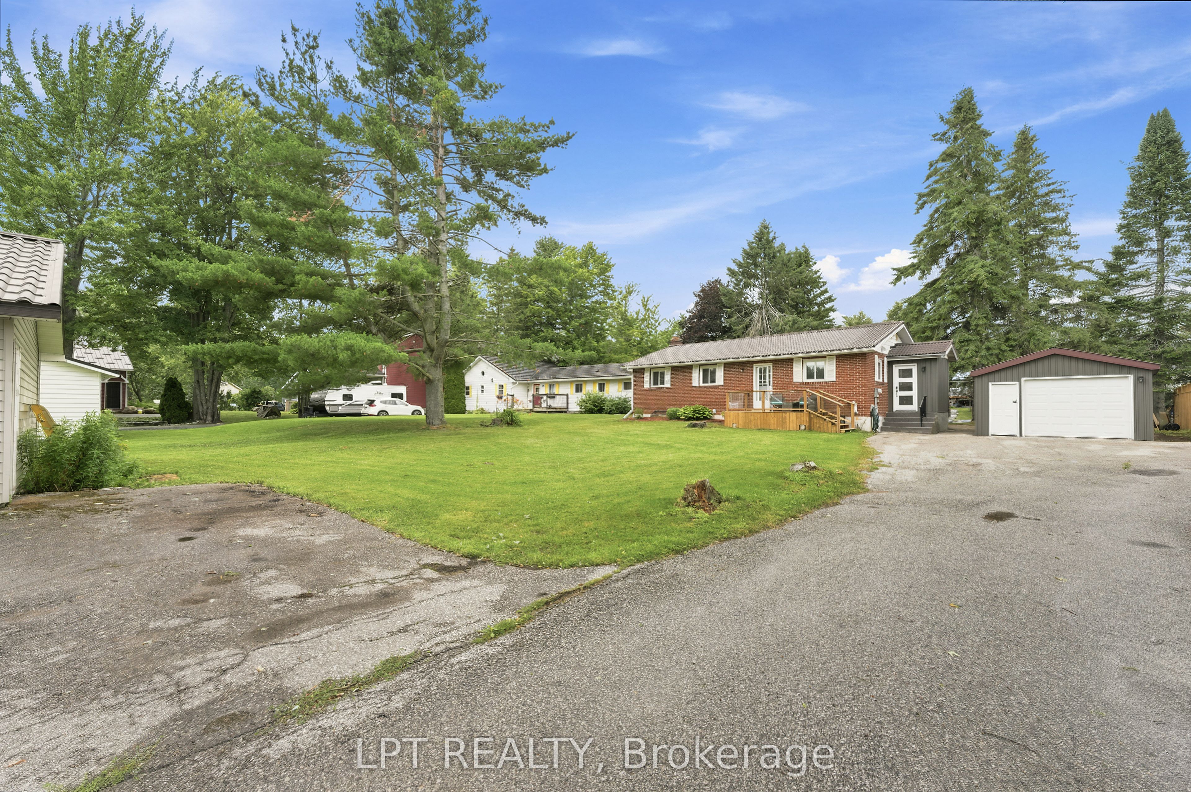 2628 Westshore Crescent Property Photo 49