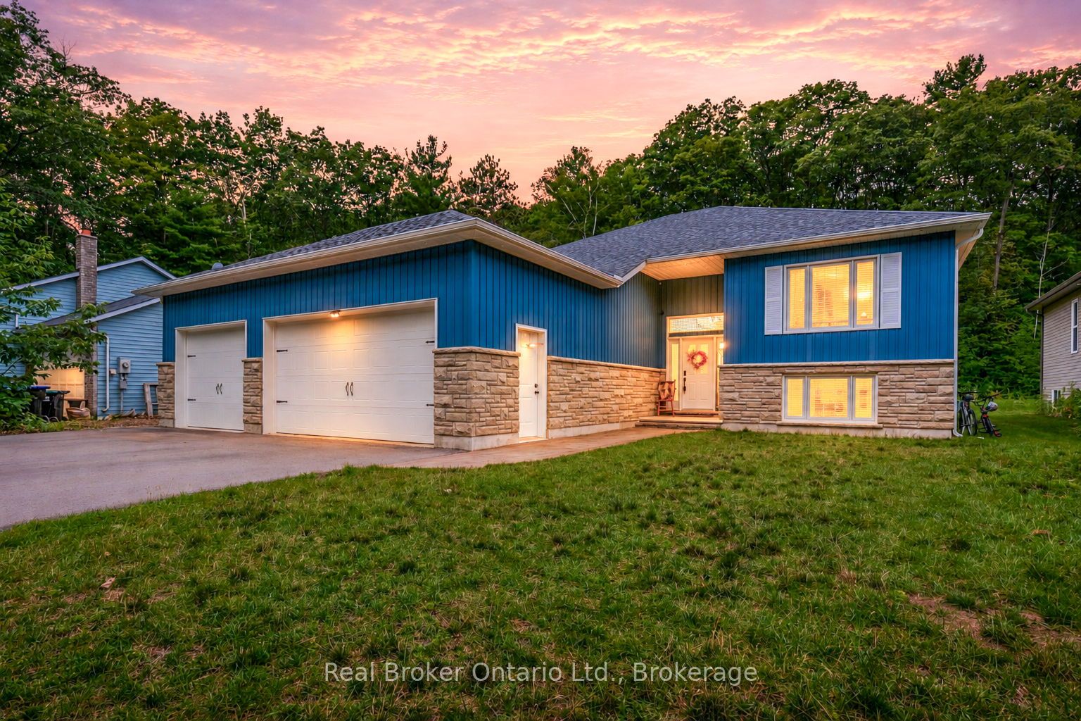 204 Golf Course Road Property Photo 1