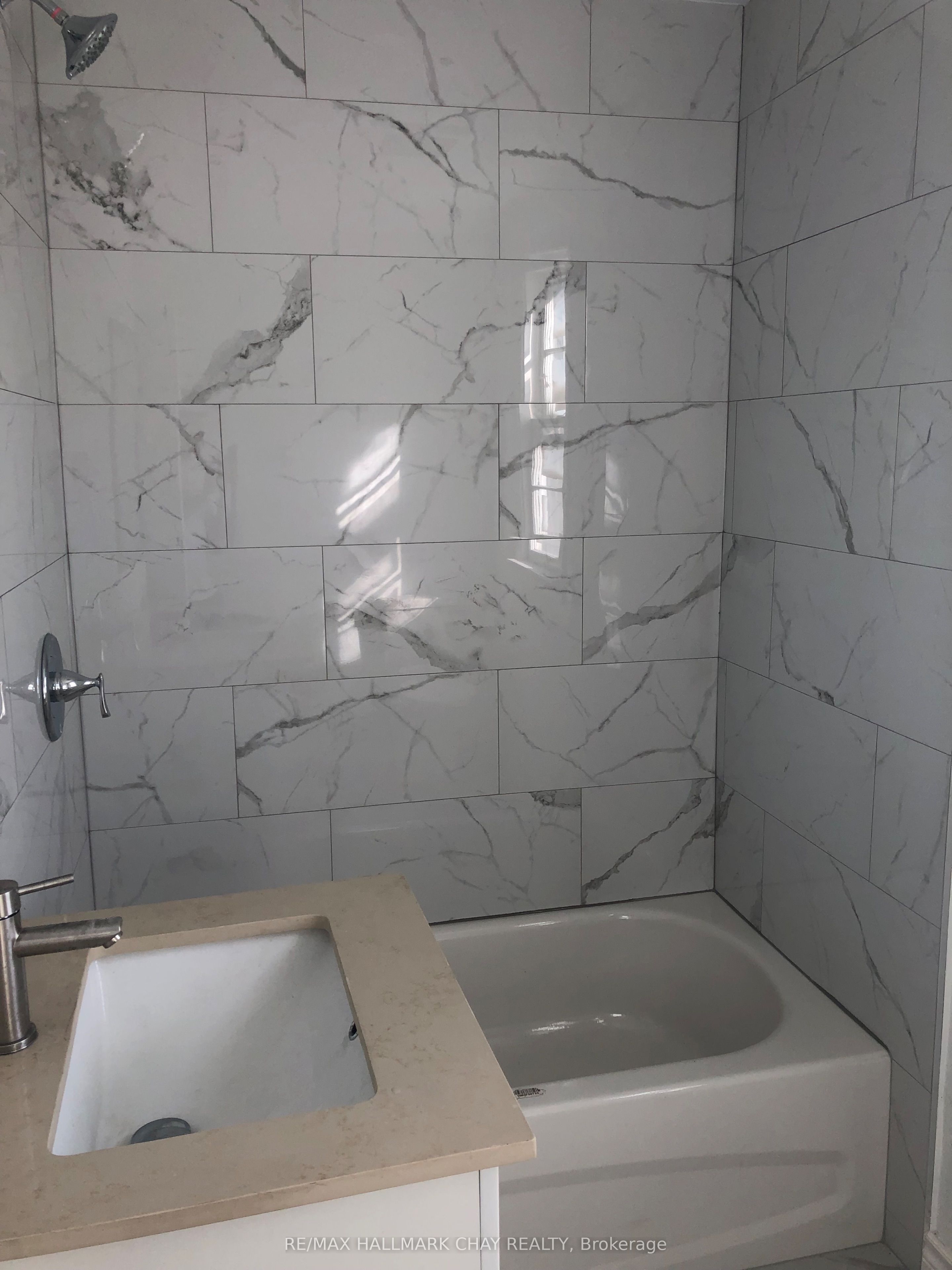 34 Cundles Road E Property Photo 6