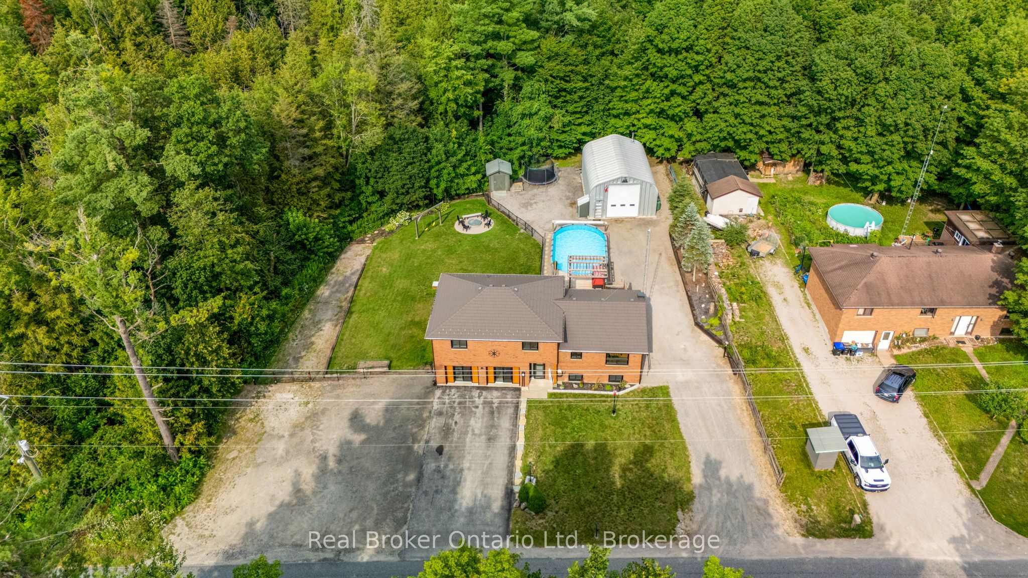 1819 Old Second Road S Property Photo 33