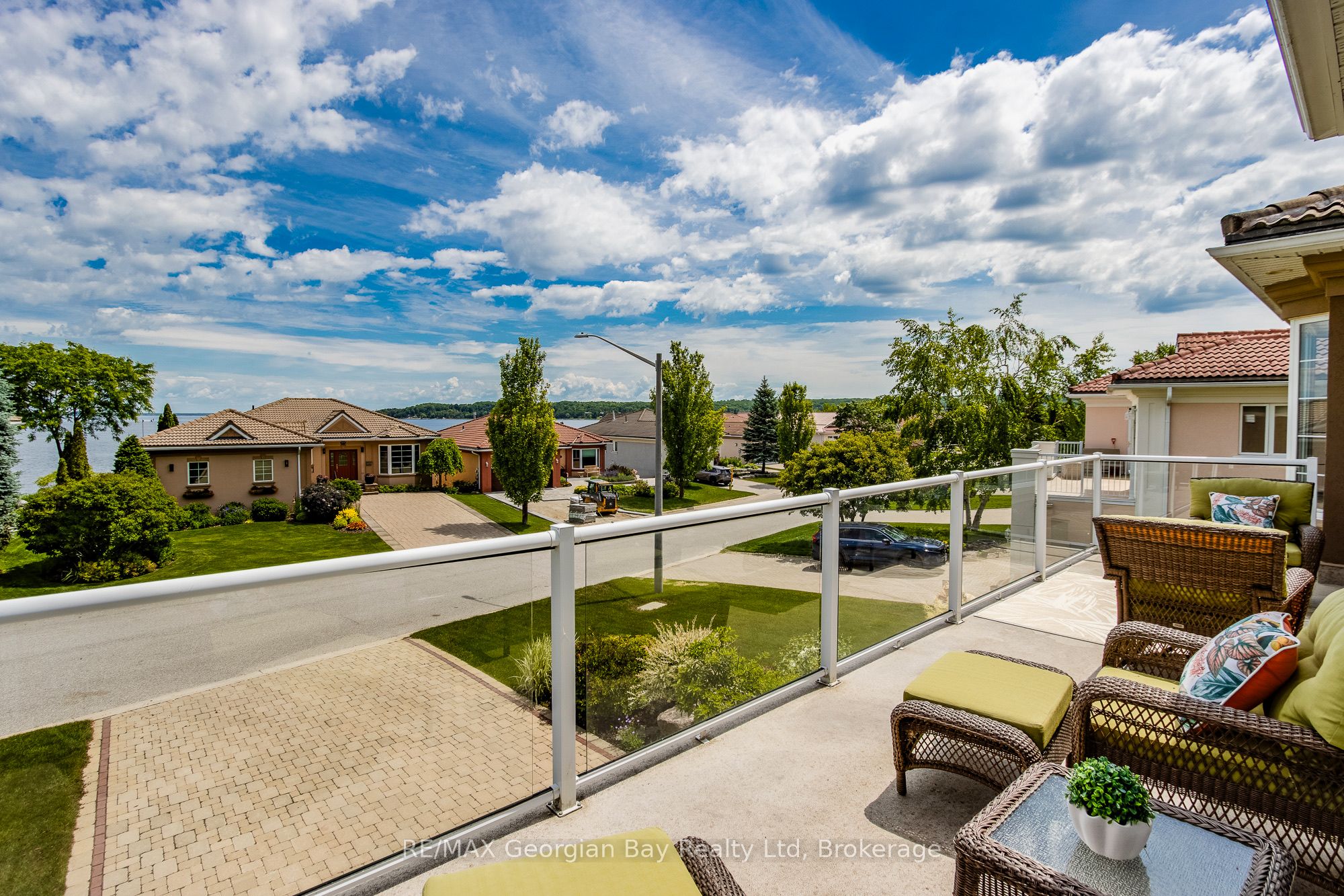 422 Aberdeen Boulevard Property Photo 6
