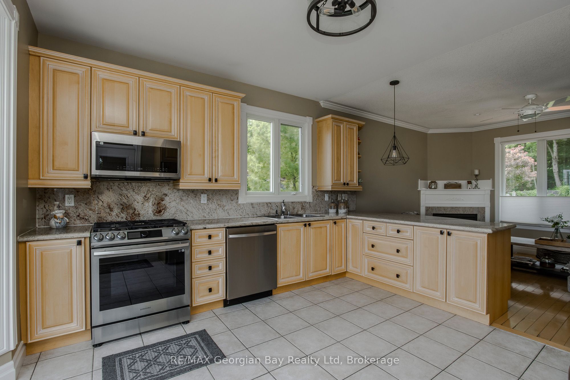 422 Aberdeen Boulevard Property Photo 11