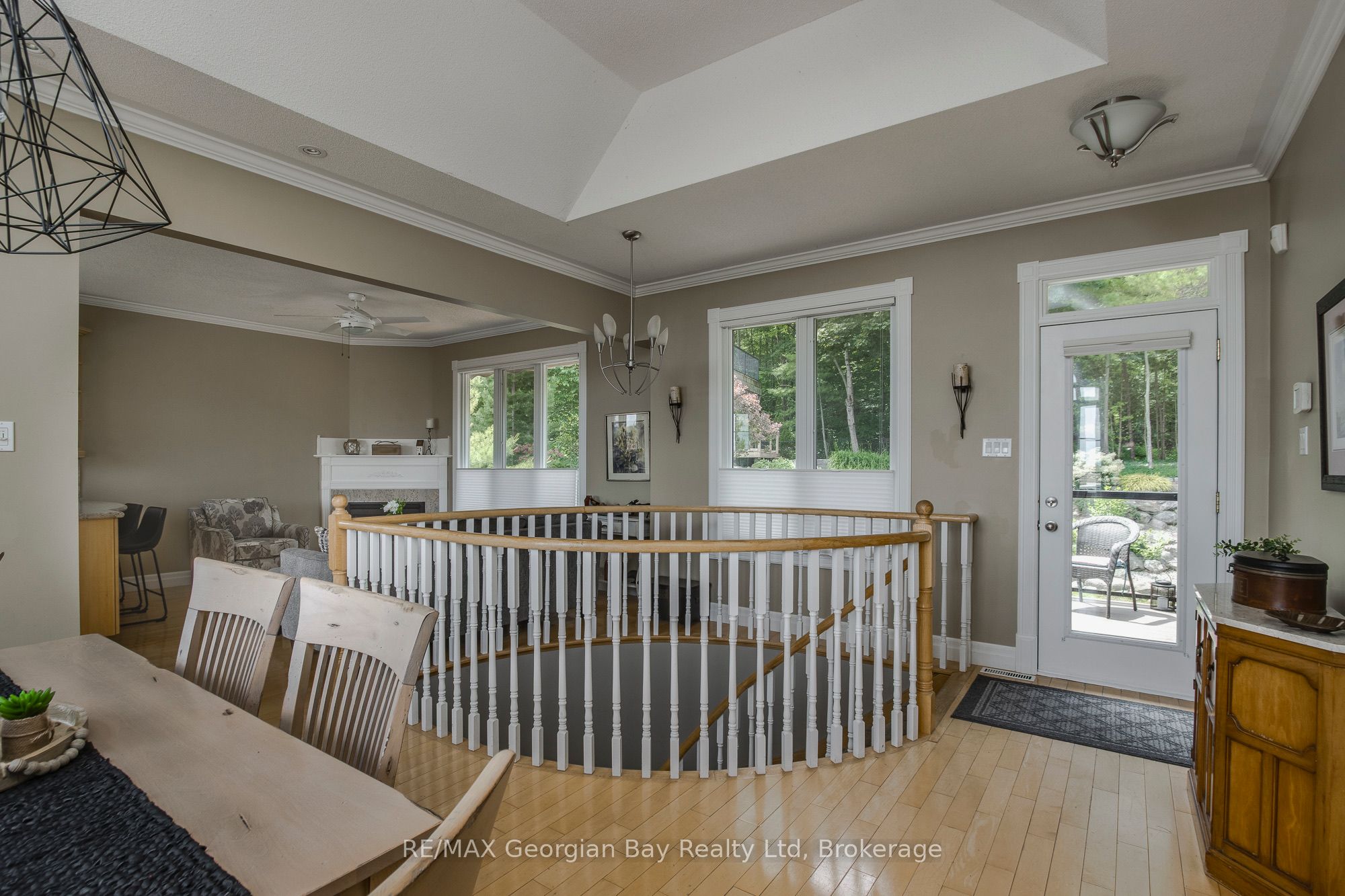 422 Aberdeen Boulevard Property Photo 14