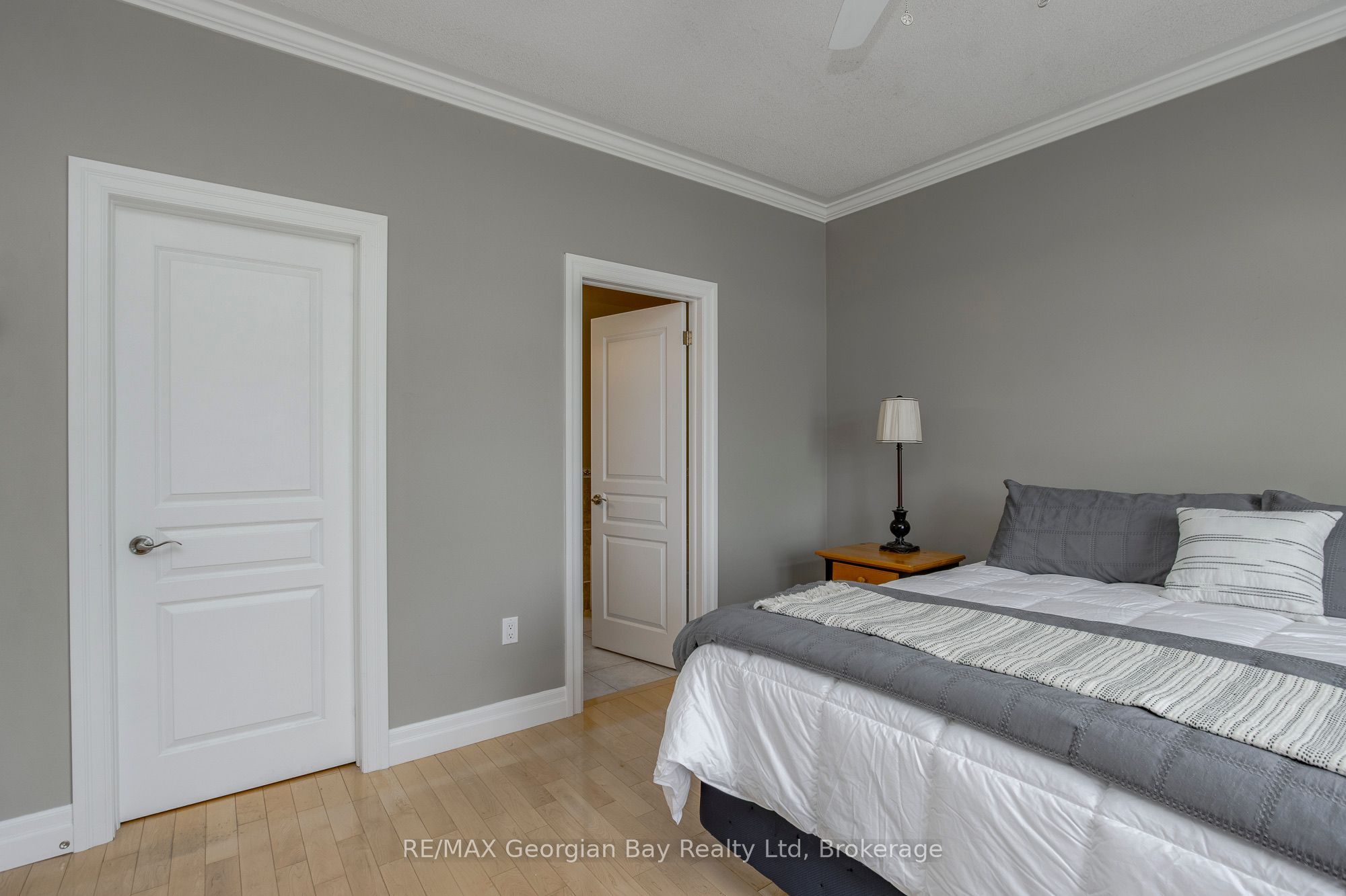 422 Aberdeen Boulevard Property Photo 18