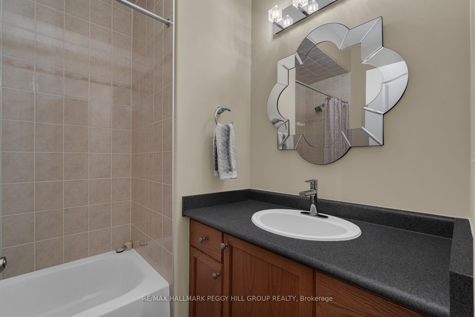 99 Cumming Drive Property Photo 11