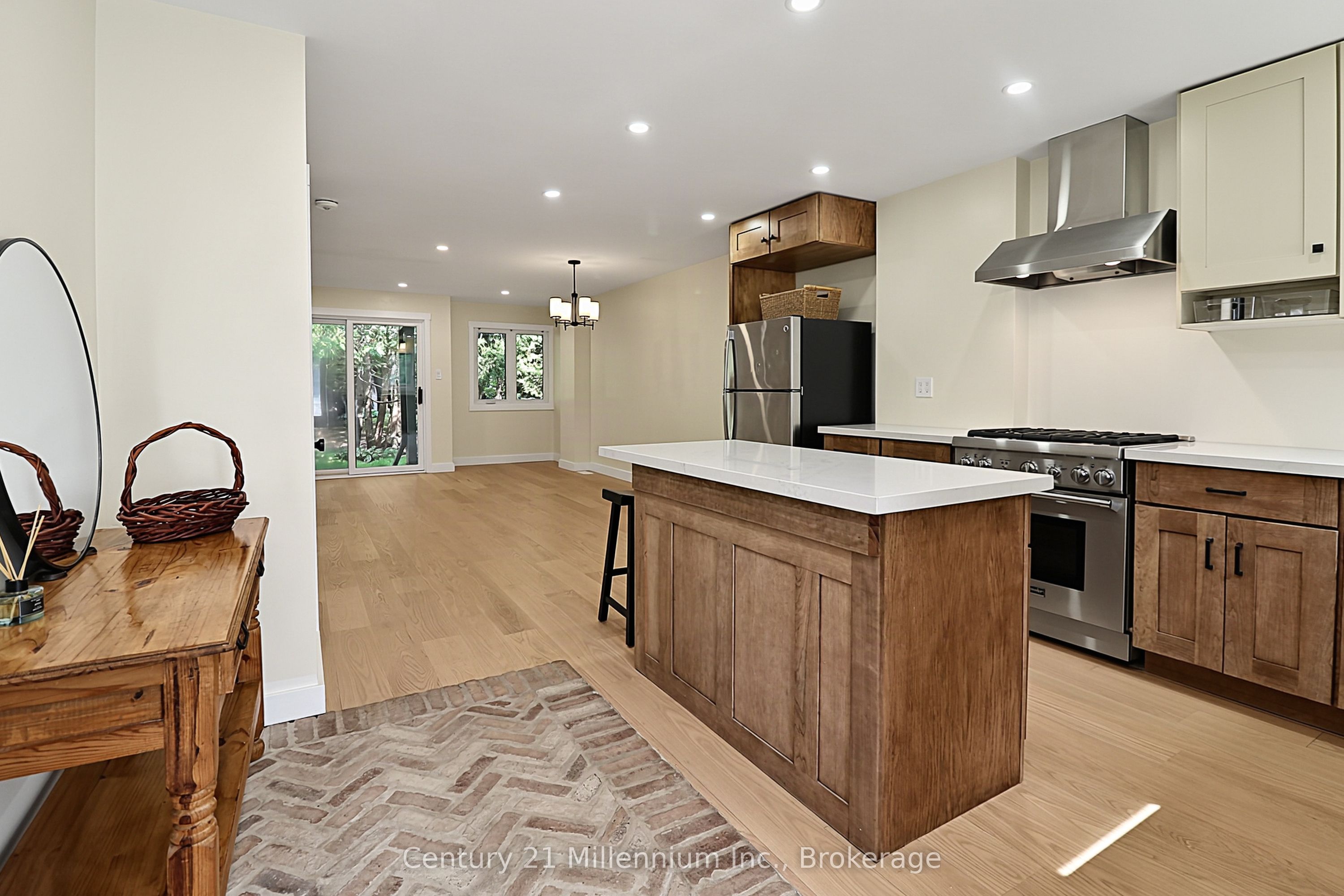 127 Fairway Crescent 28 Property Photo 8