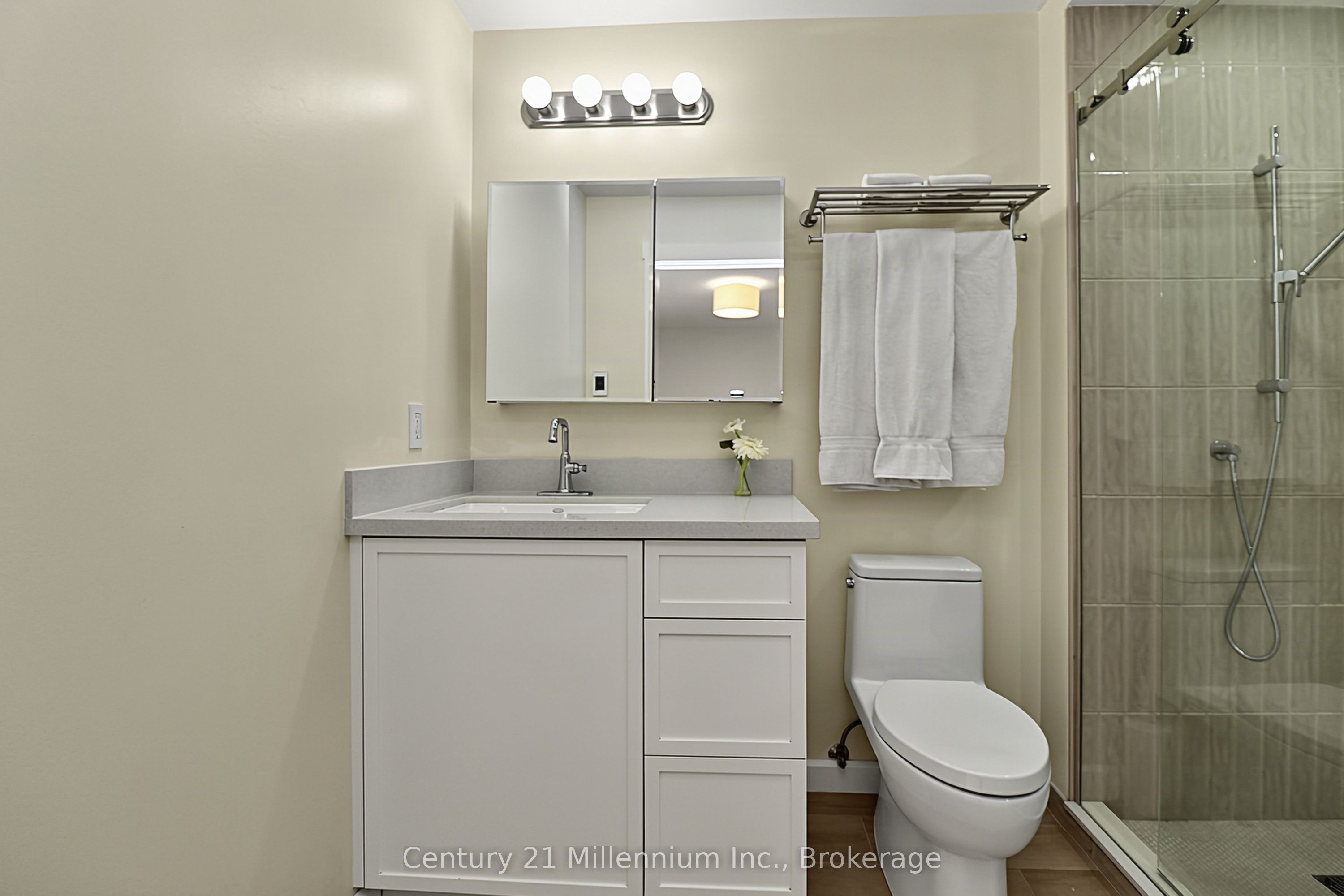 127 Fairway Crescent 28 Property Photo 16