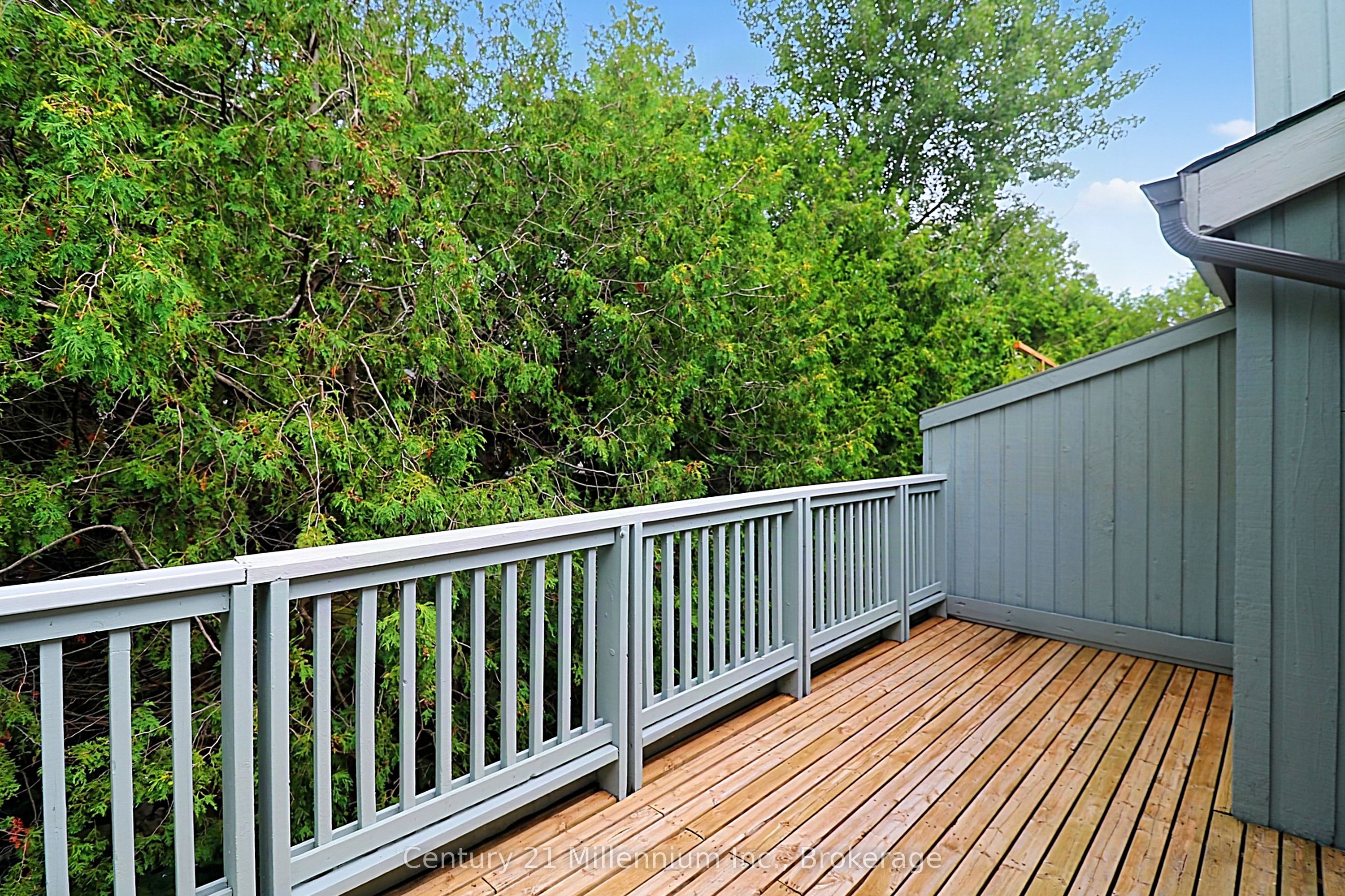 127 Fairway Crescent 28 Property Photo 17
