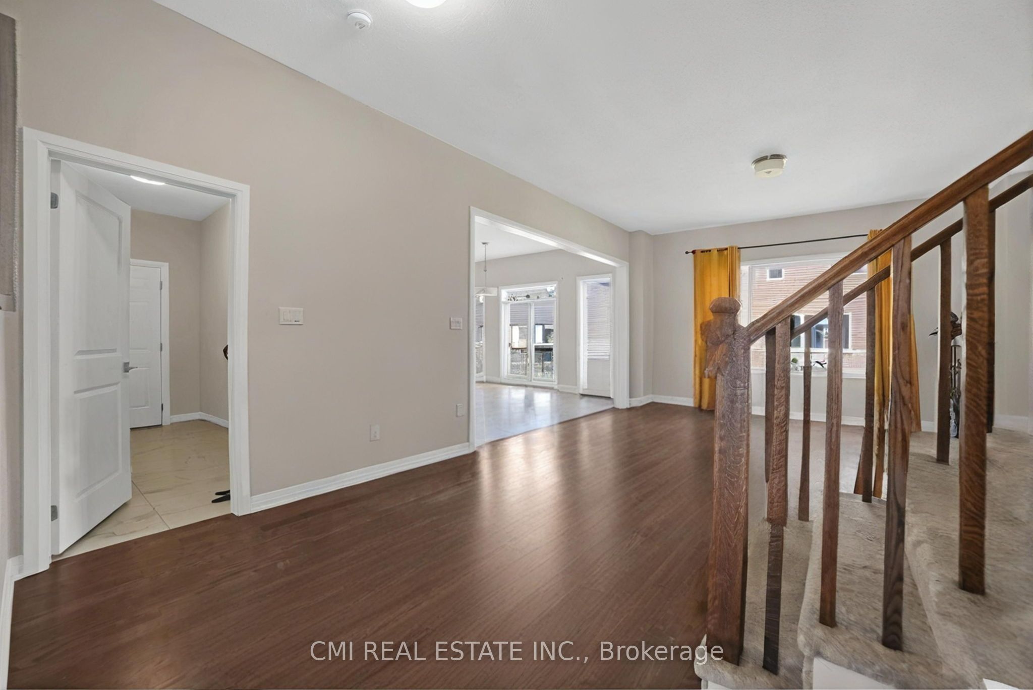 3742 Sunbank Crescent Property Photo 12