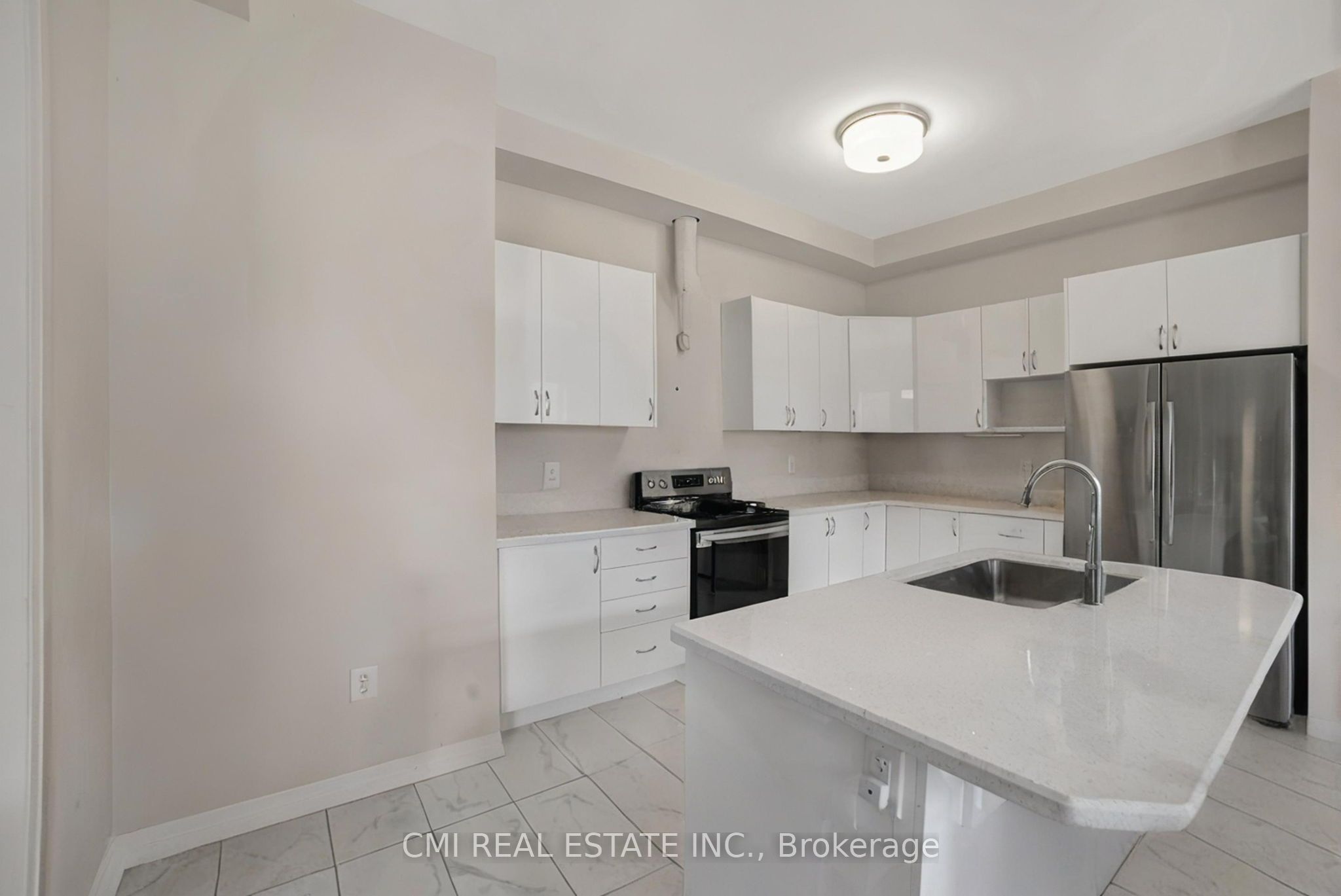 3742 Sunbank Crescent Property Photo 16