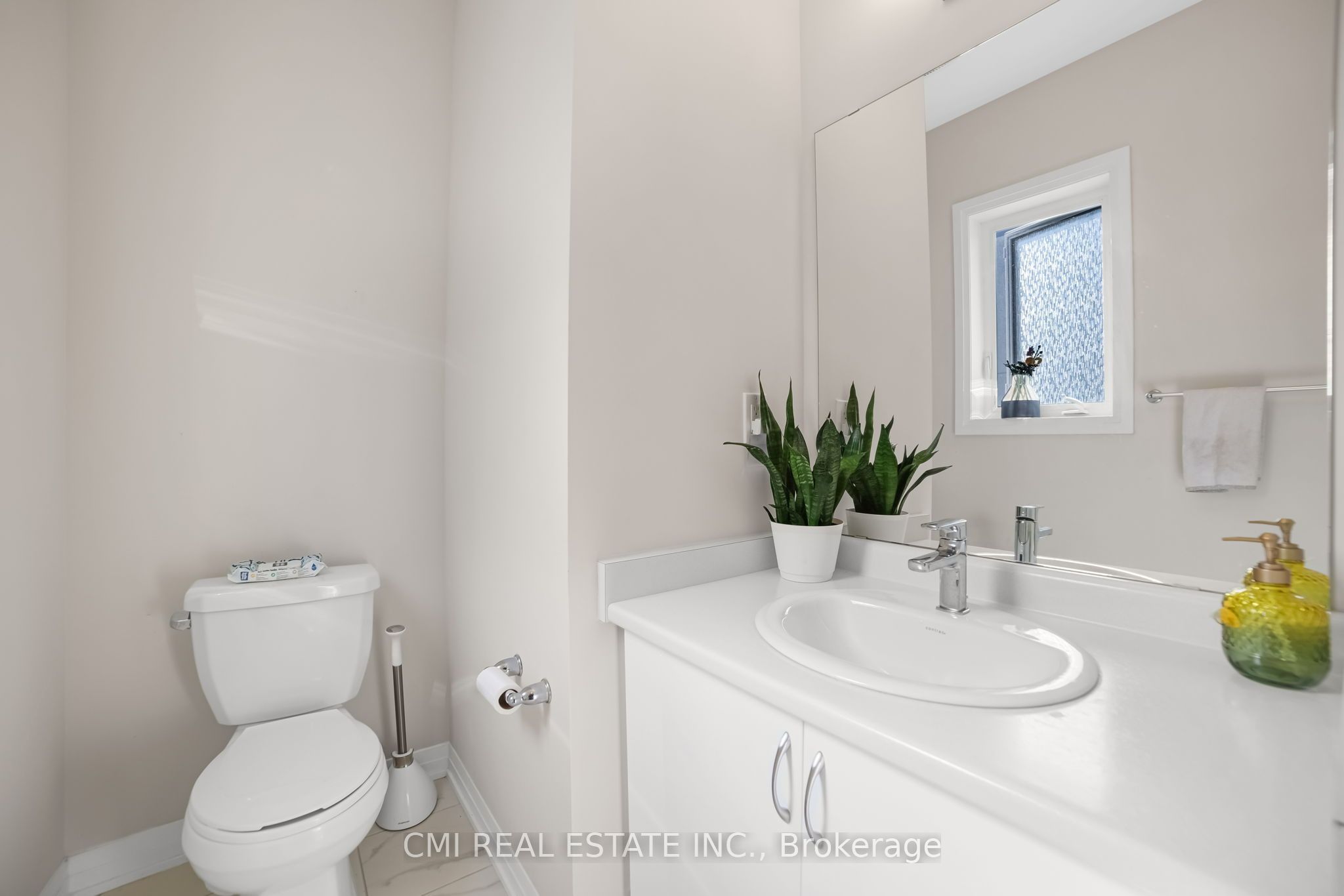 3742 Sunbank Crescent Property Photo 18