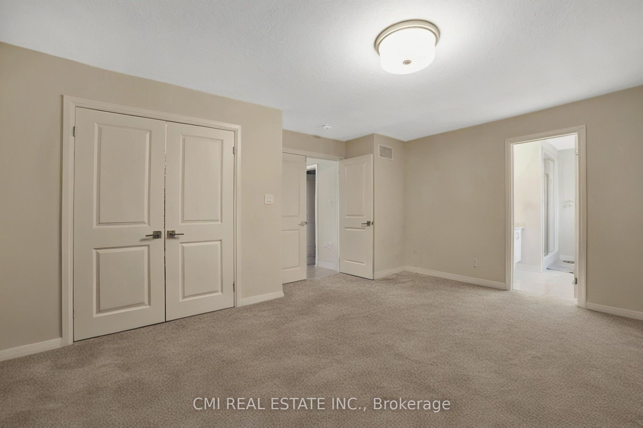 3742 Sunbank Crescent Property Photo 25
