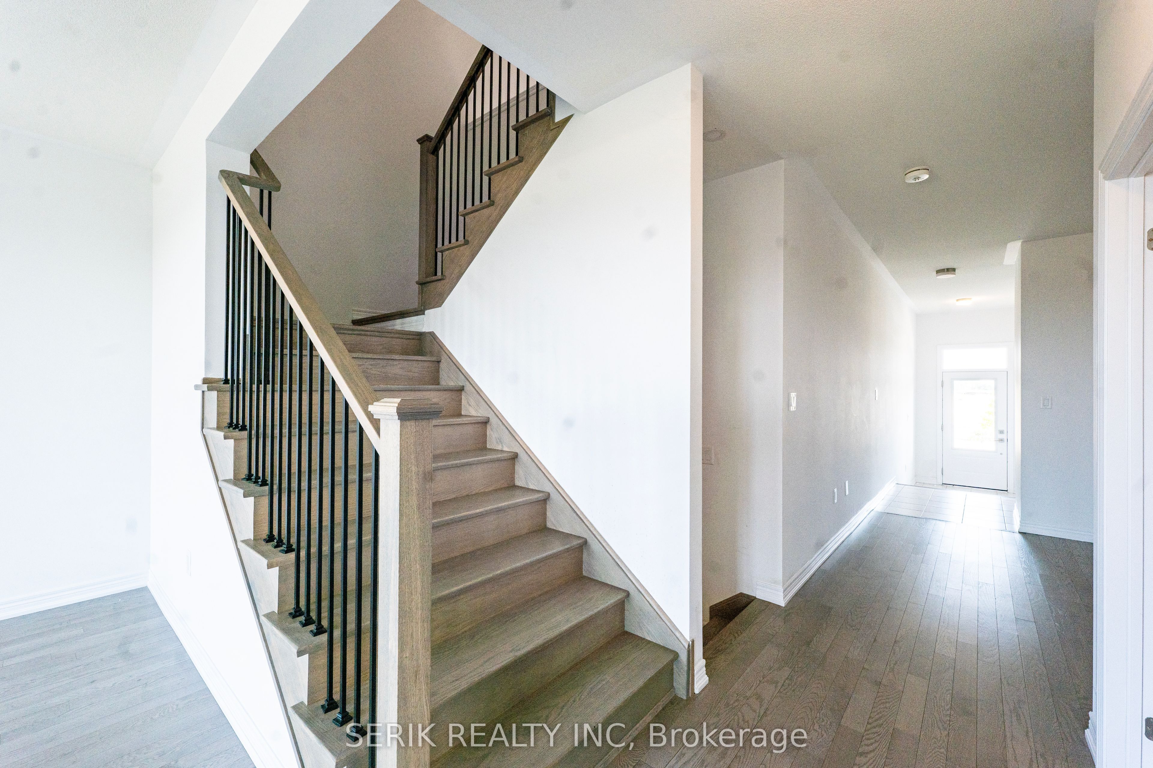 163 Fenchurch Manor Property Photo 17