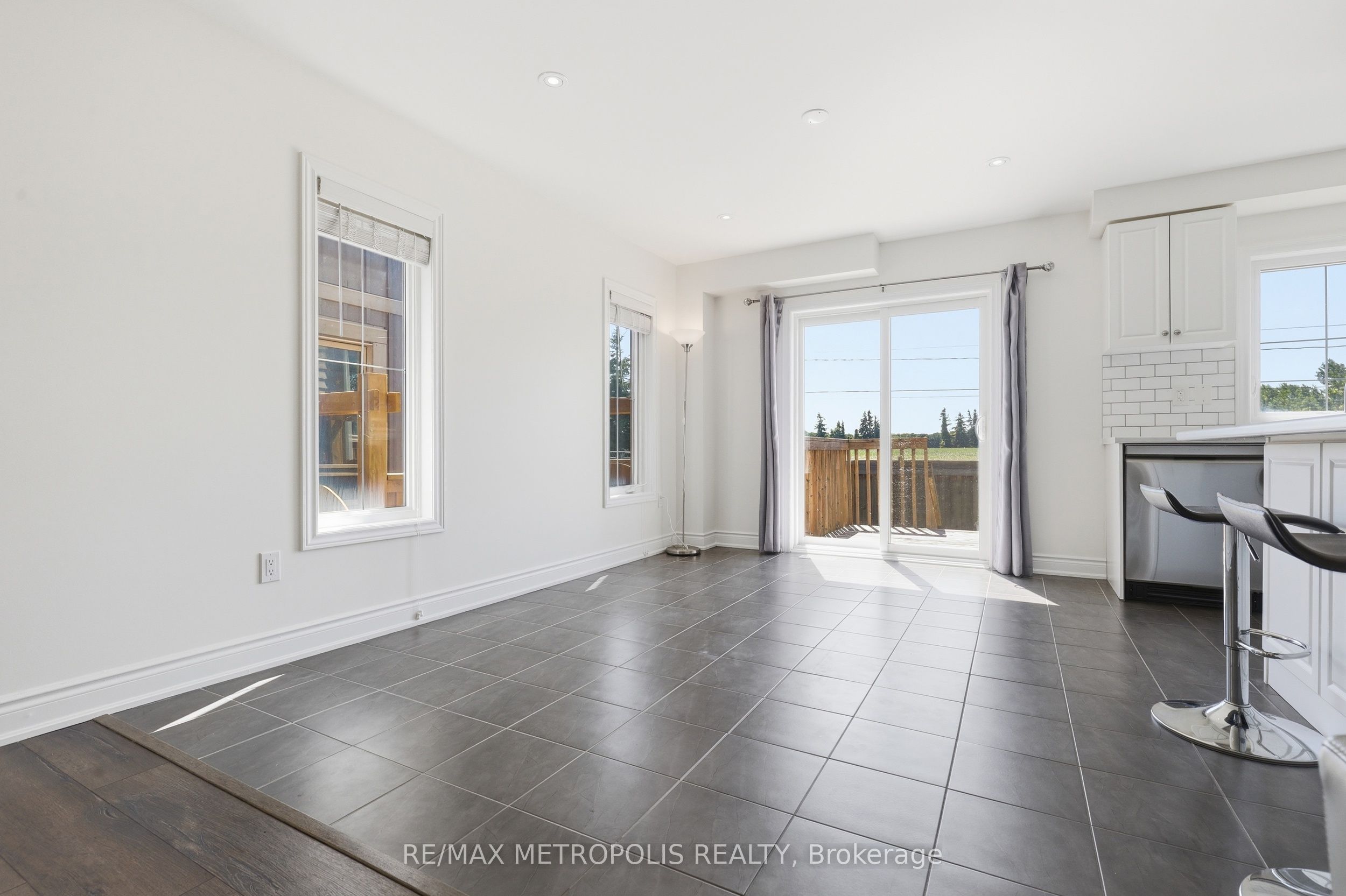 34 Robertson Street Property Photo 14