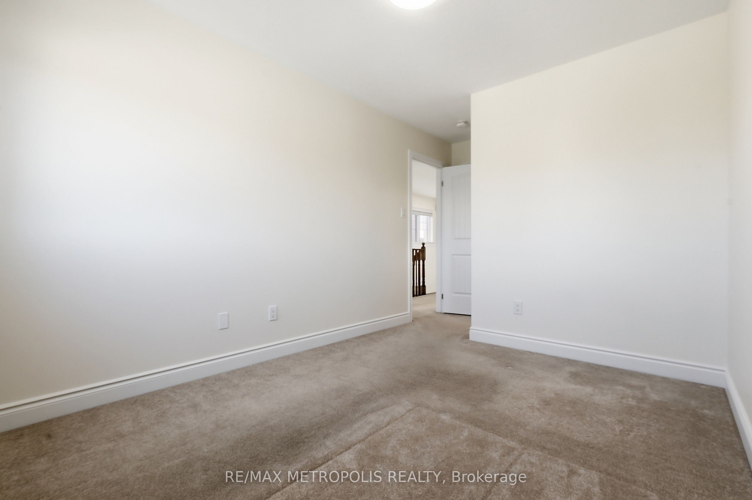 34 Robertson Street Property Photo 33