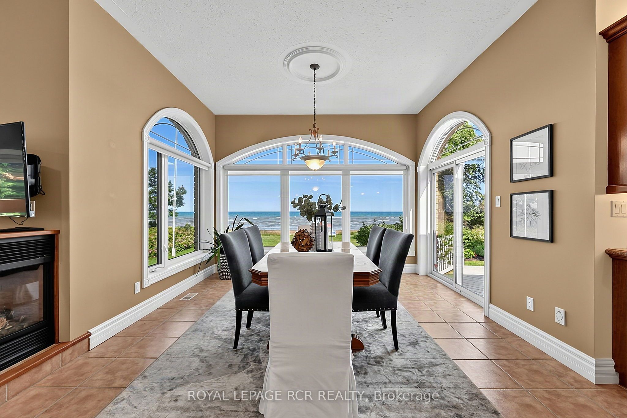1068 Shore Lane Property Photo 13