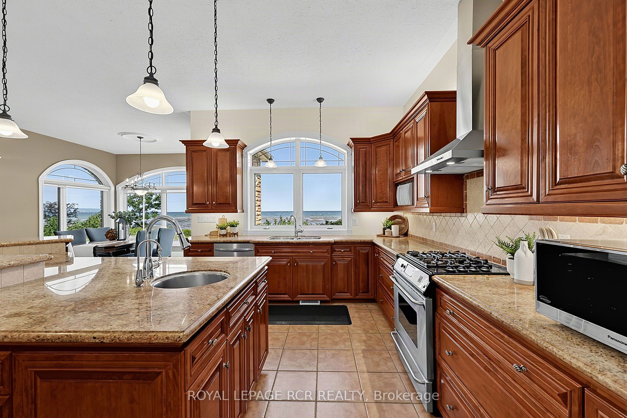 1068 Shore Lane Property Photo 17