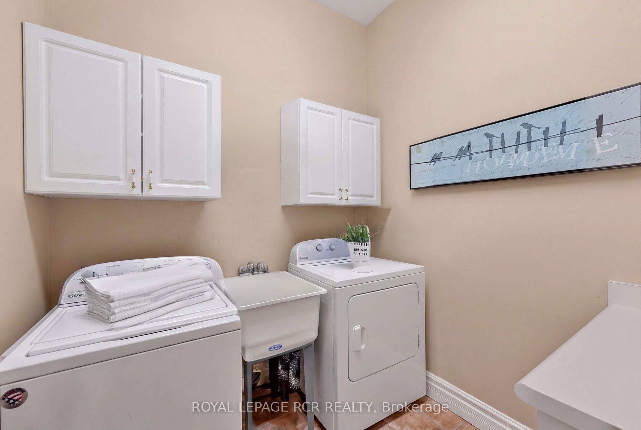 1068 Shore Lane Property Photo 23