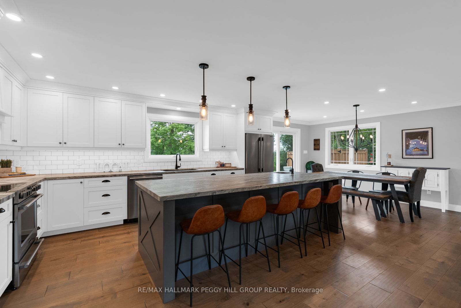 1053 Gill Road Property Photo 3