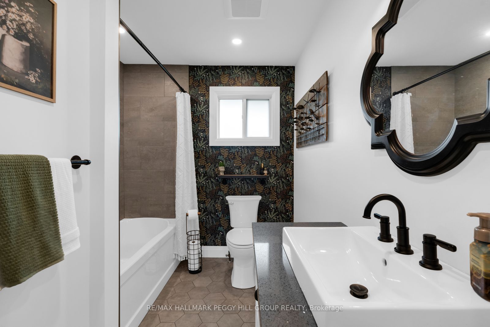1053 Gill Road Property Photo 10
