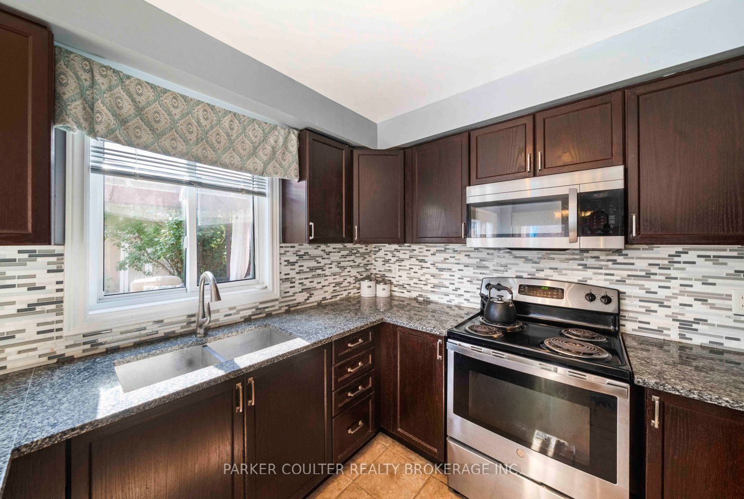 15 Shaina Court Property Photo 14