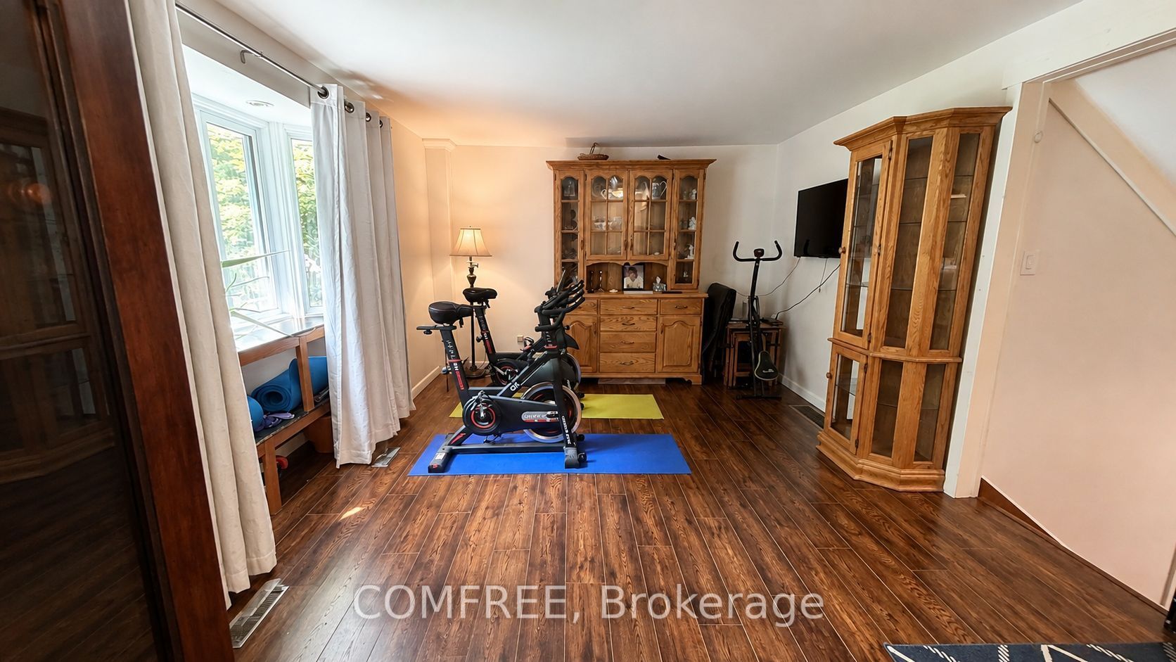 3505 Agnew Road Property Photo 3