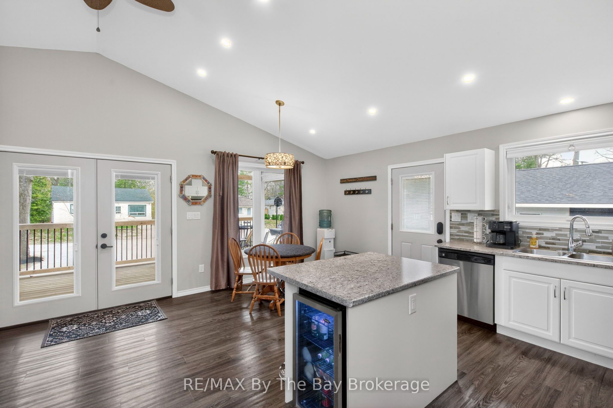 12 5th Lane Property Photo 13