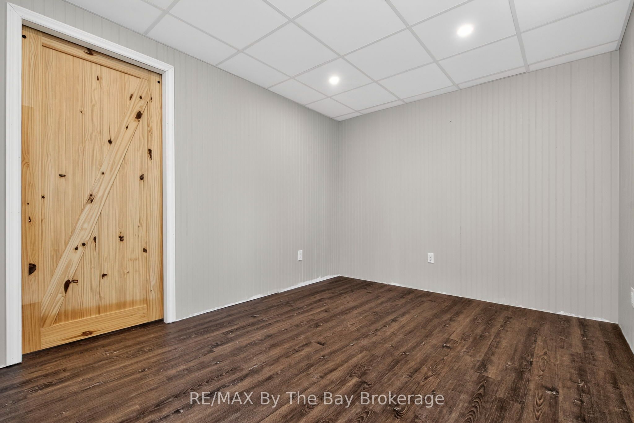 12 5th Lane Property Photo 33