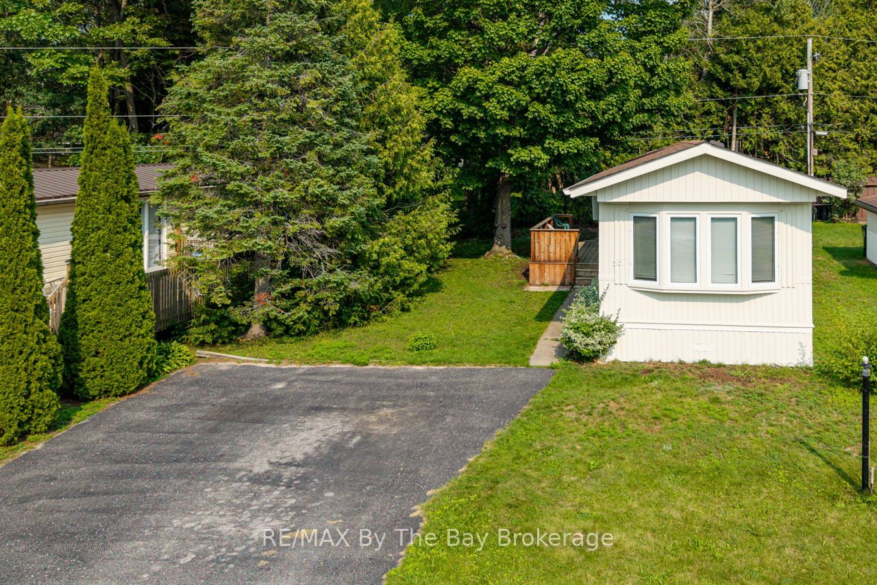 55 Georgian Glen Drive Property Photo 28