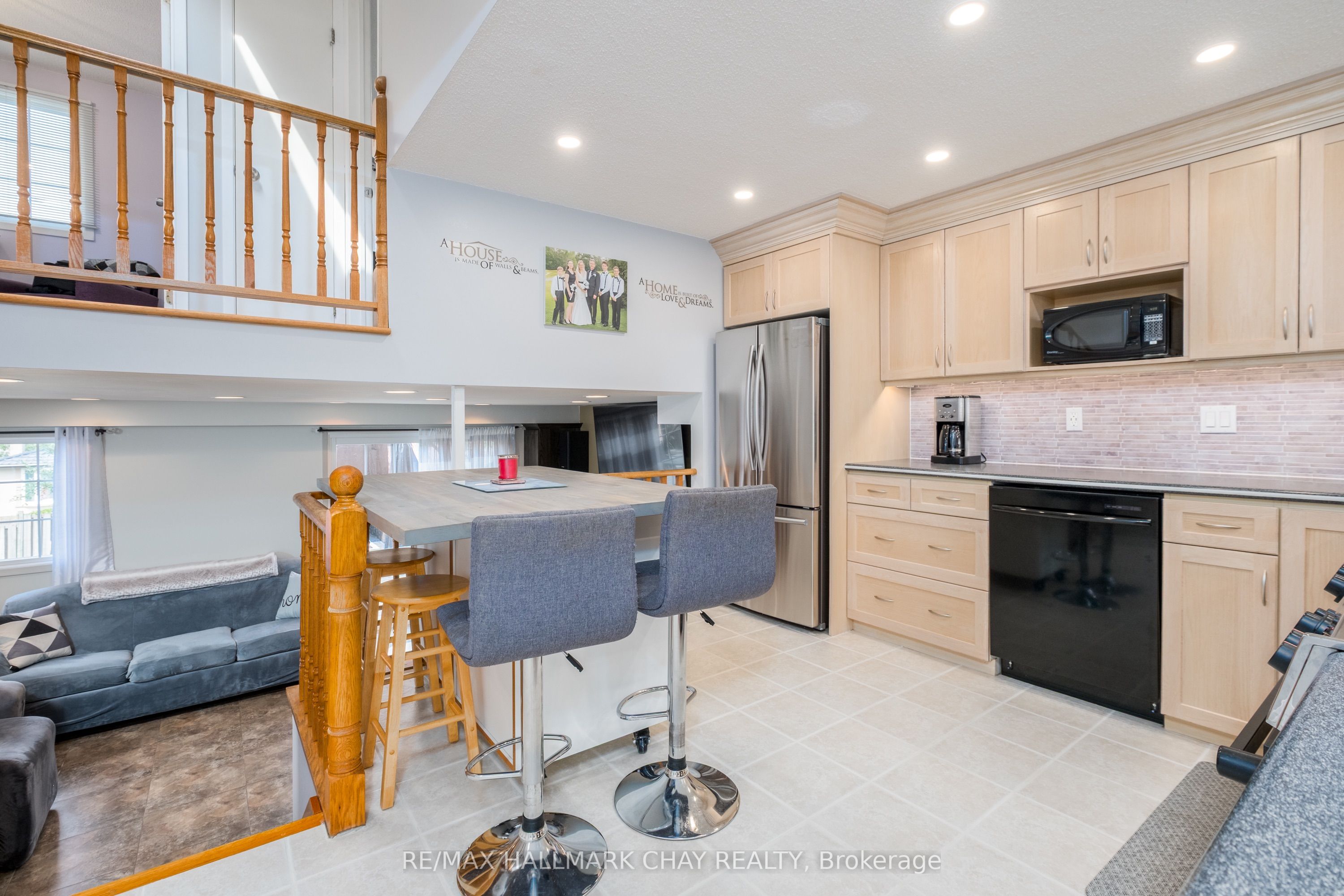 323 Sunnidale Road Property Photo 9