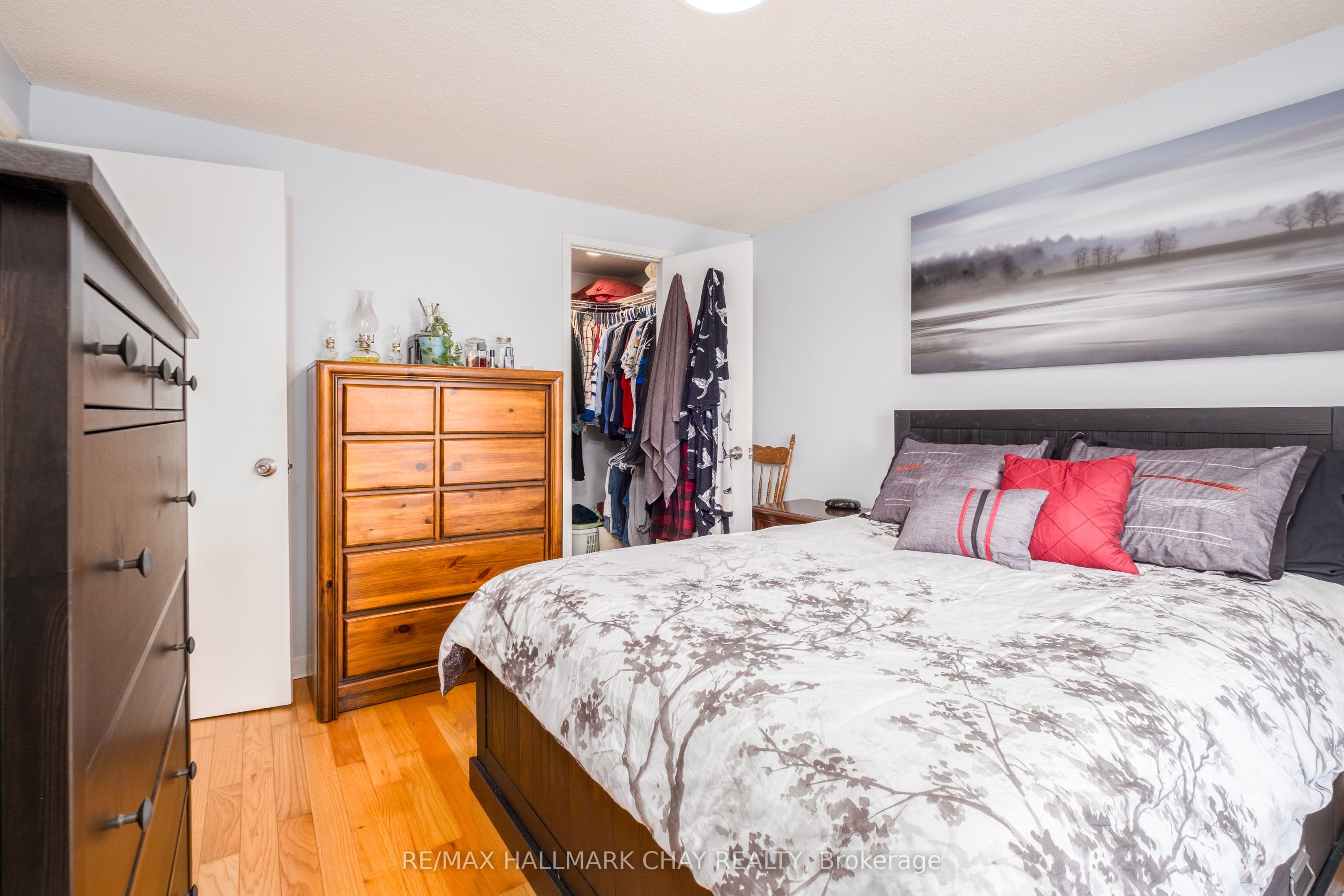 323 Sunnidale Road Property Photo 15