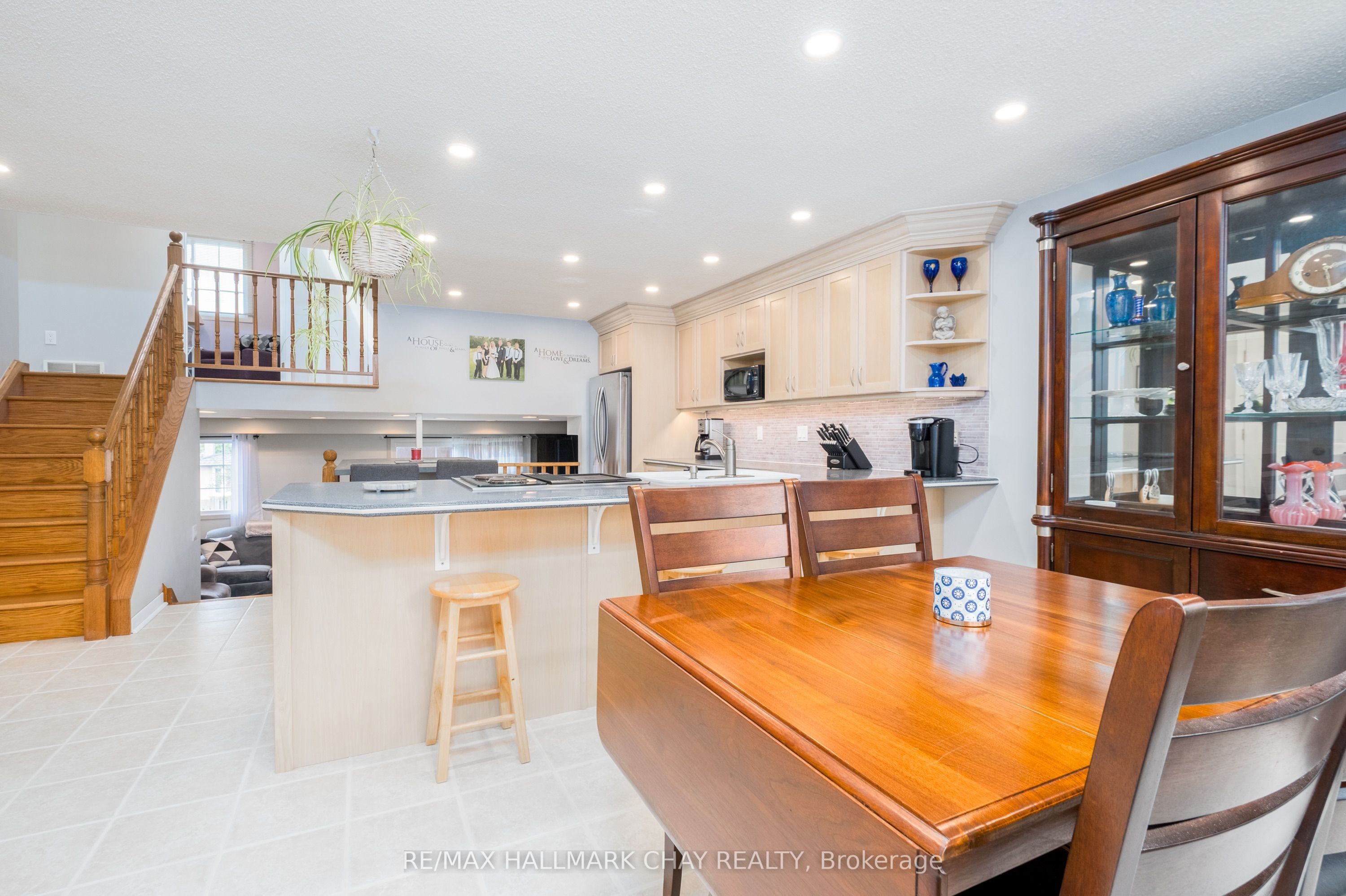 323 Sunnidale Road Property Photo 20