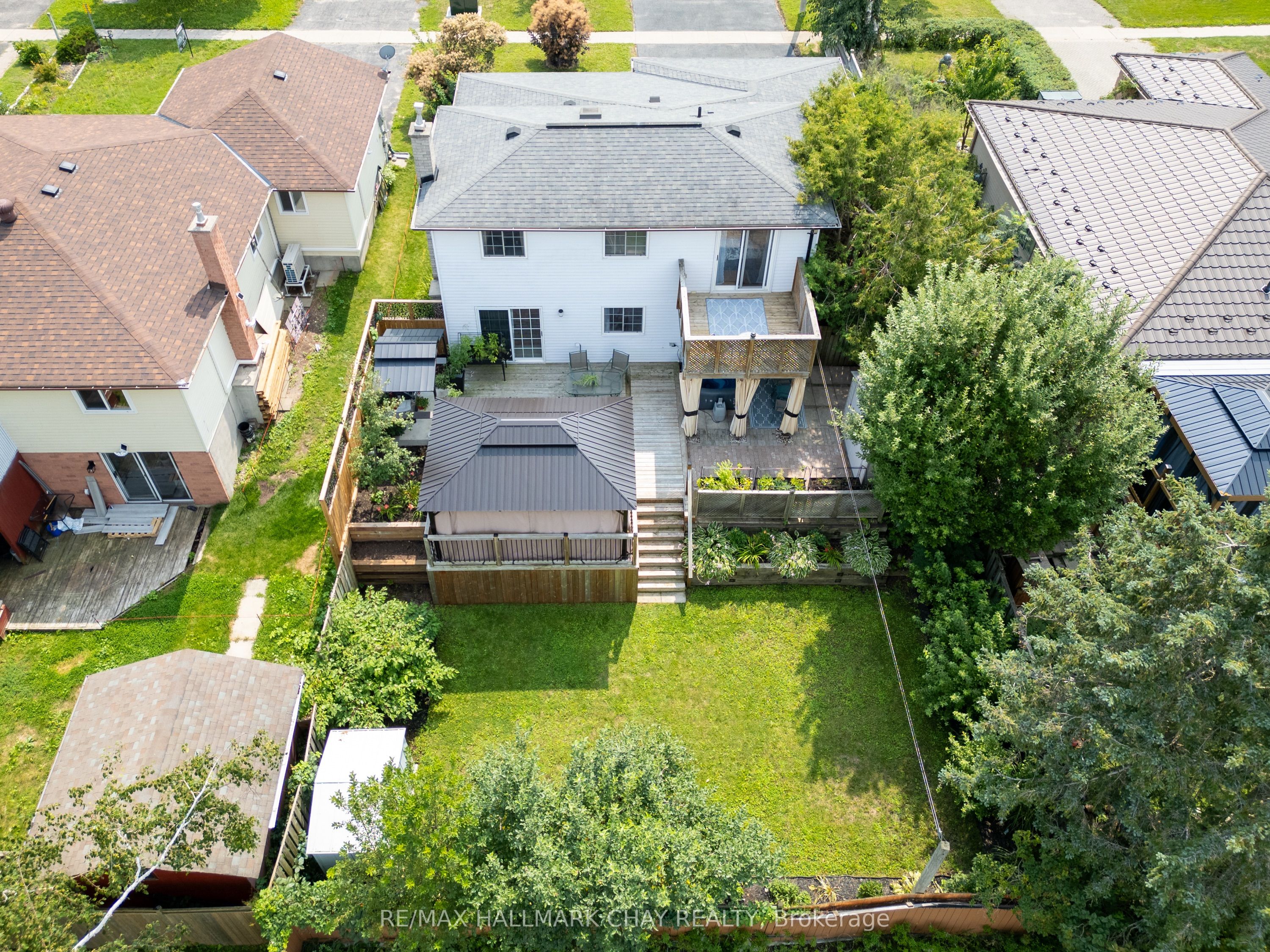323 Sunnidale Road Property Photo 23