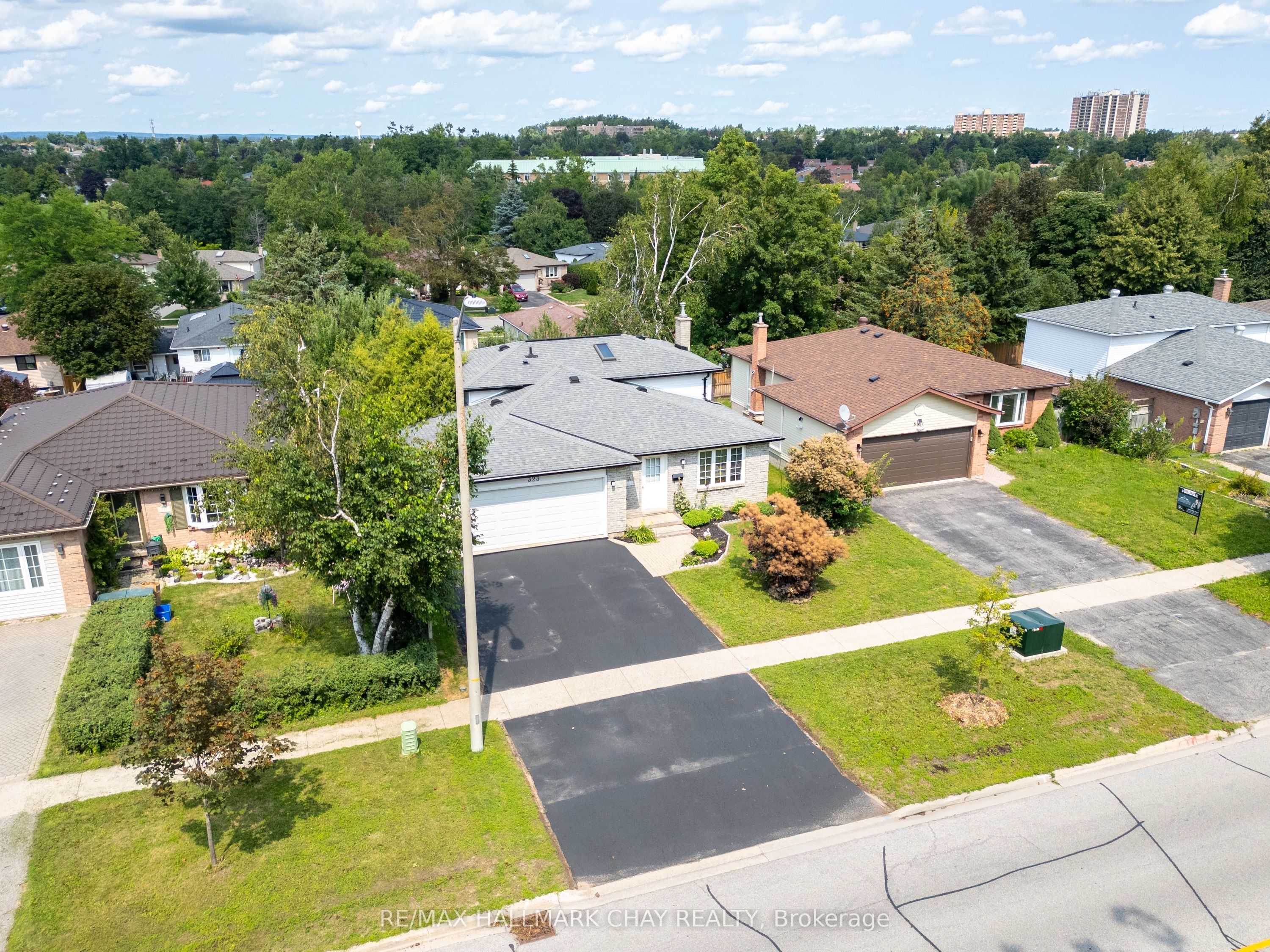 323 Sunnidale Road Property Photo 44