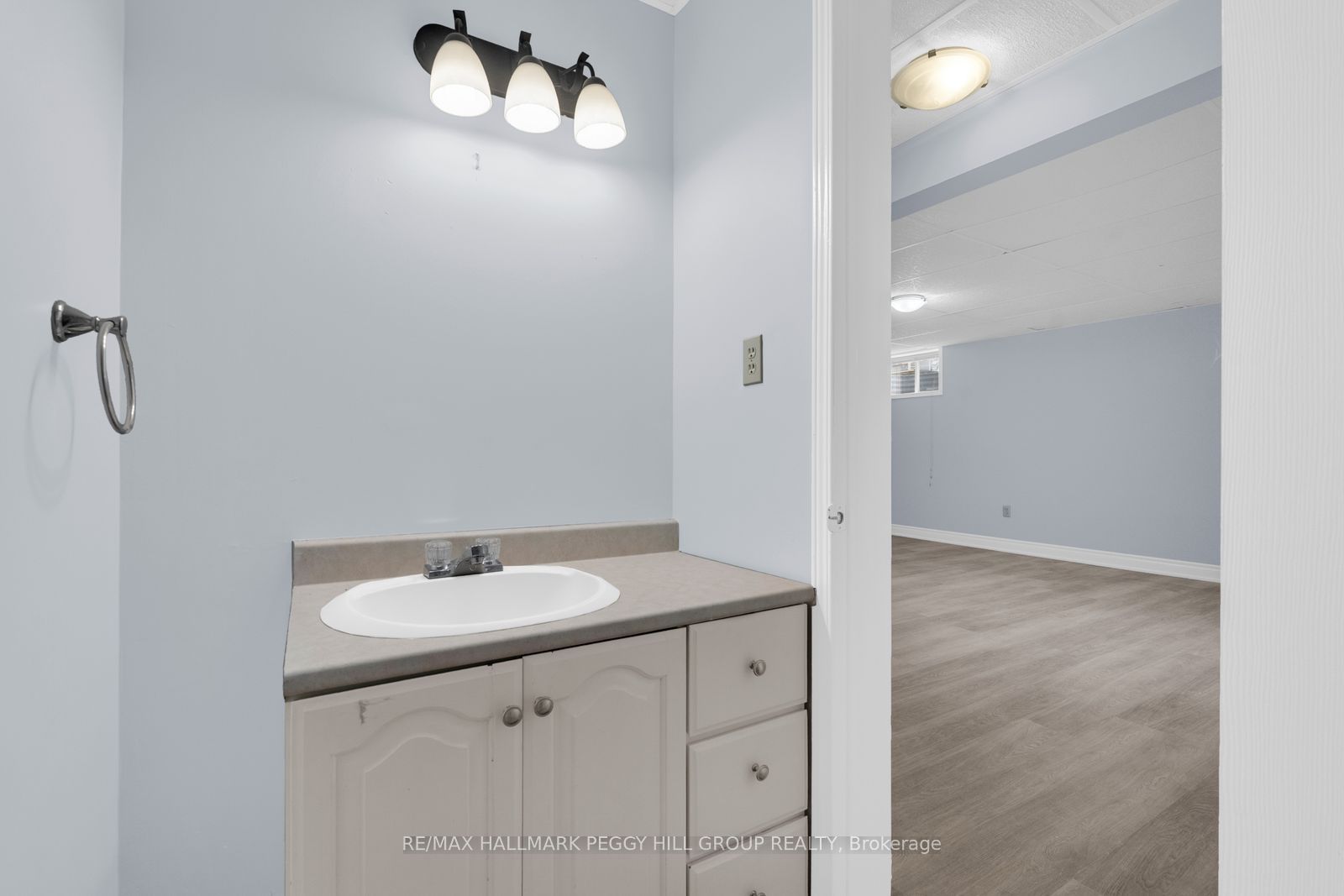 27 Finlay Road Property Photo 10