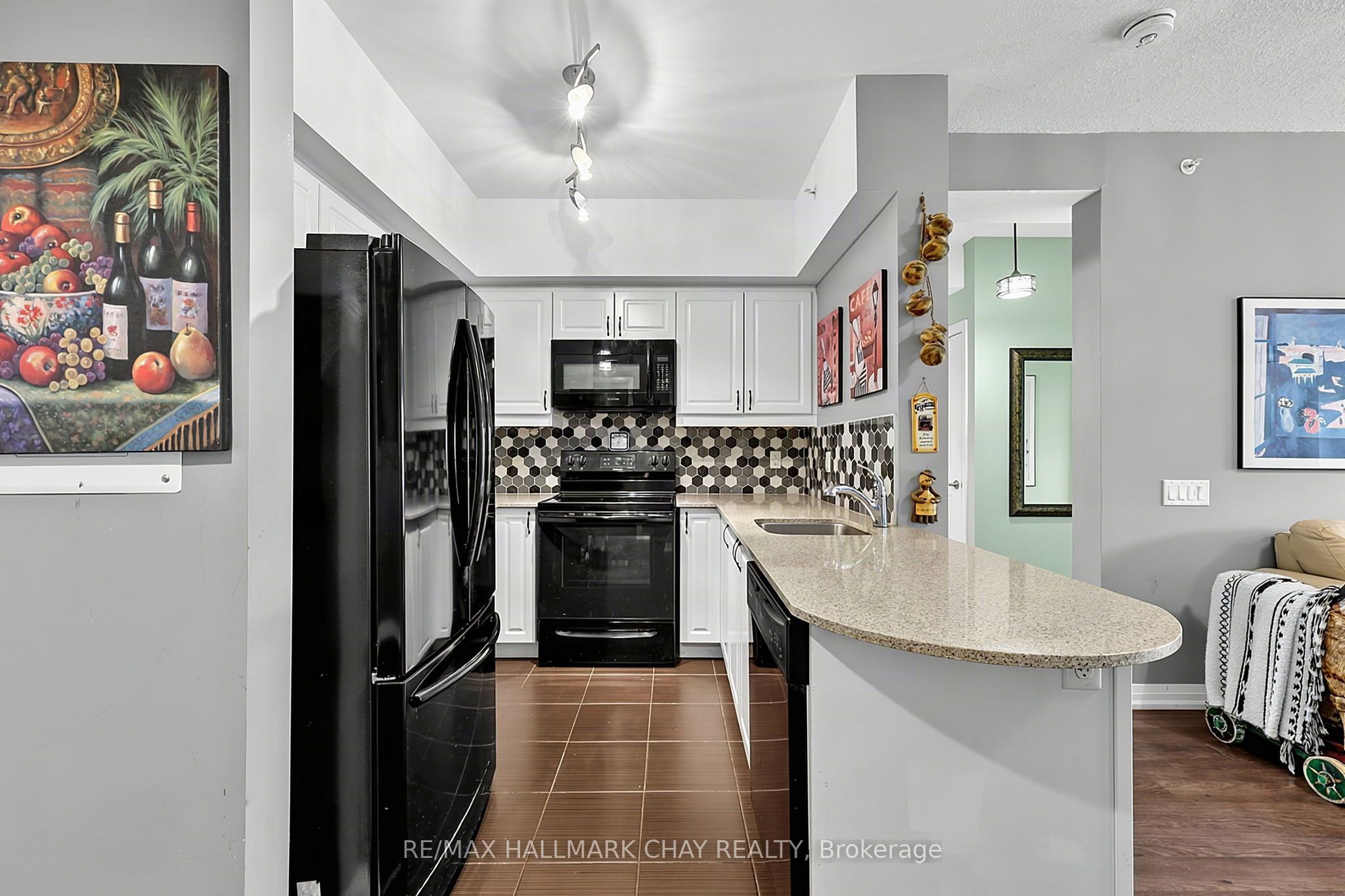 300 Essa Road #304 Property Photo 6