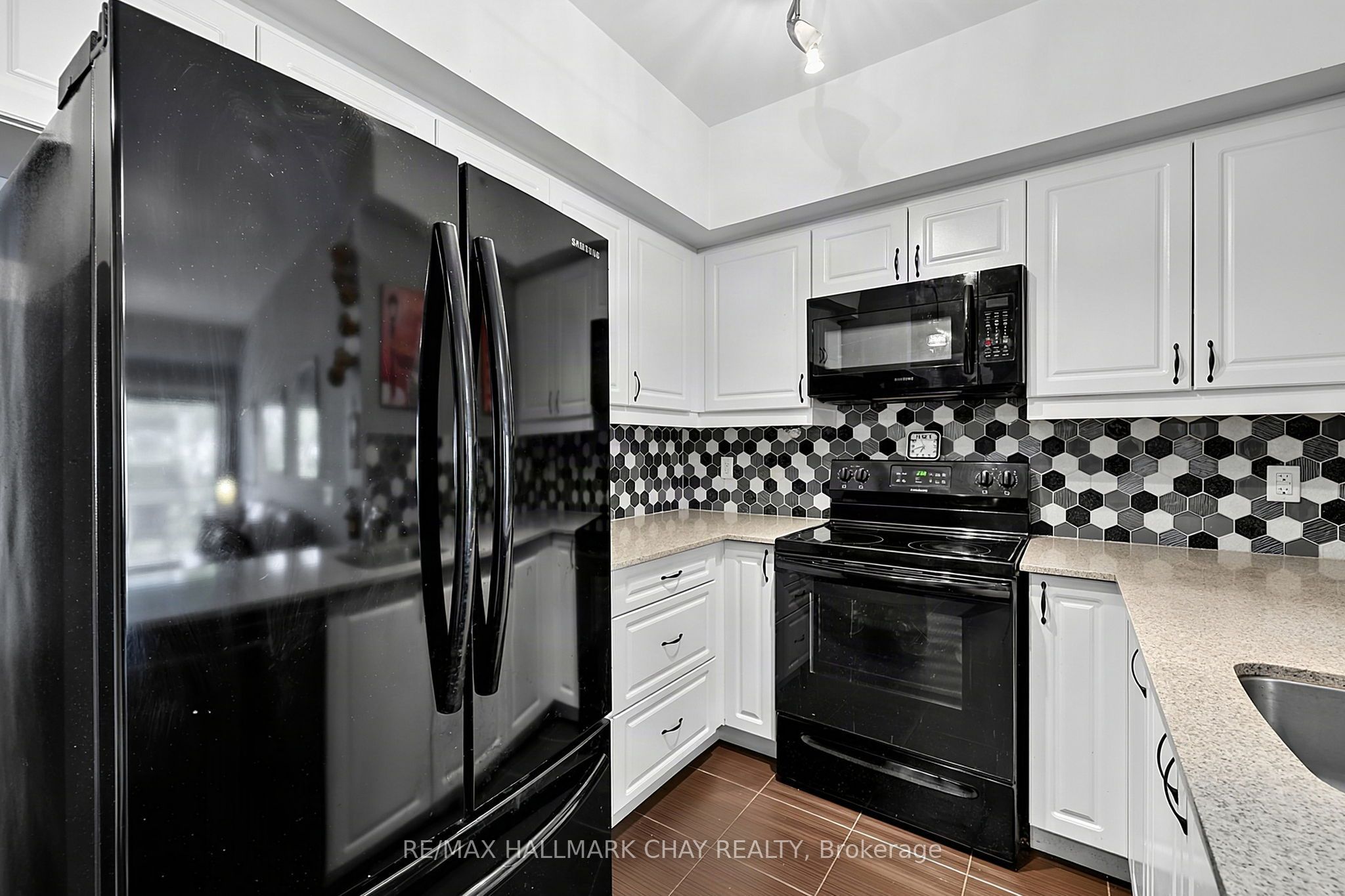 300 Essa Road #304 Property Photo 7