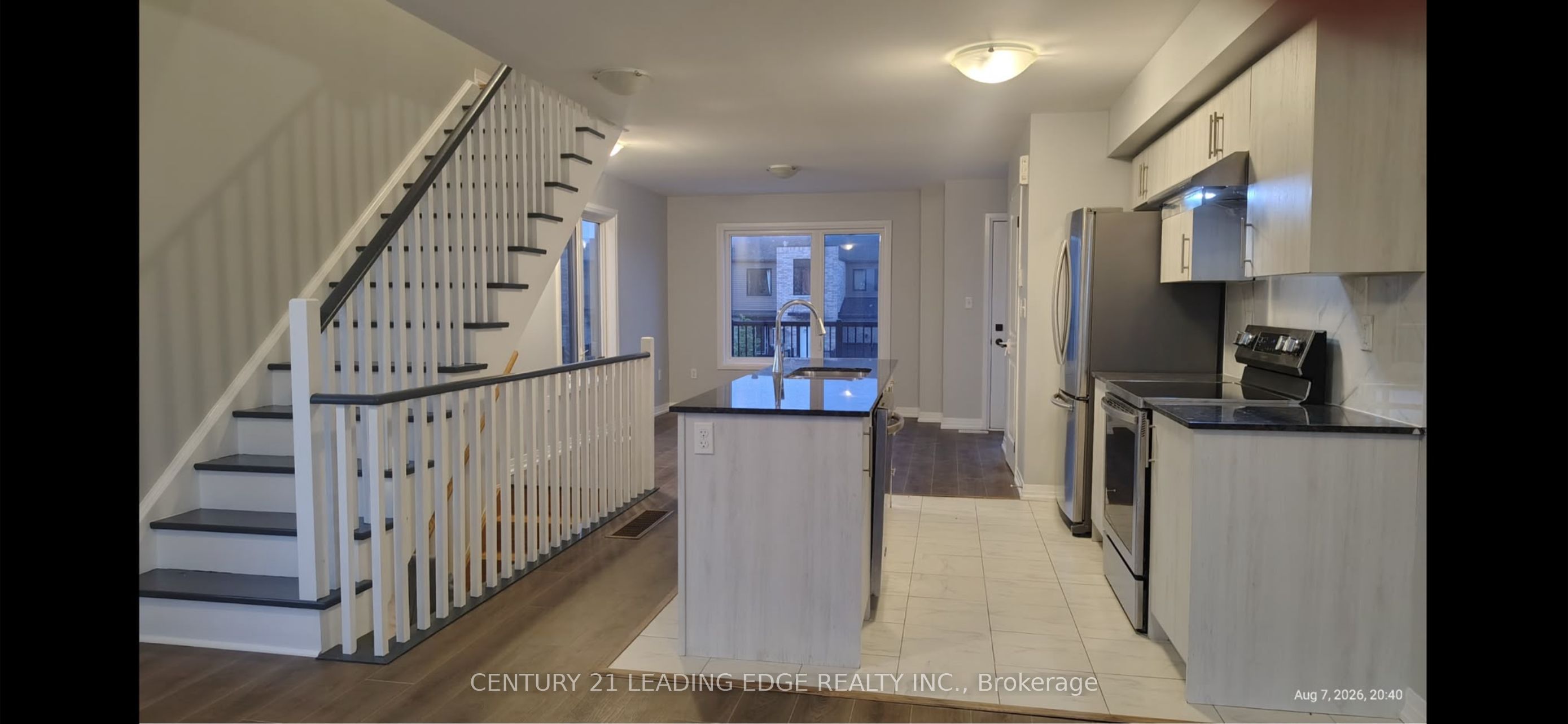 109 Fairlane Avenue S Property Photo 5