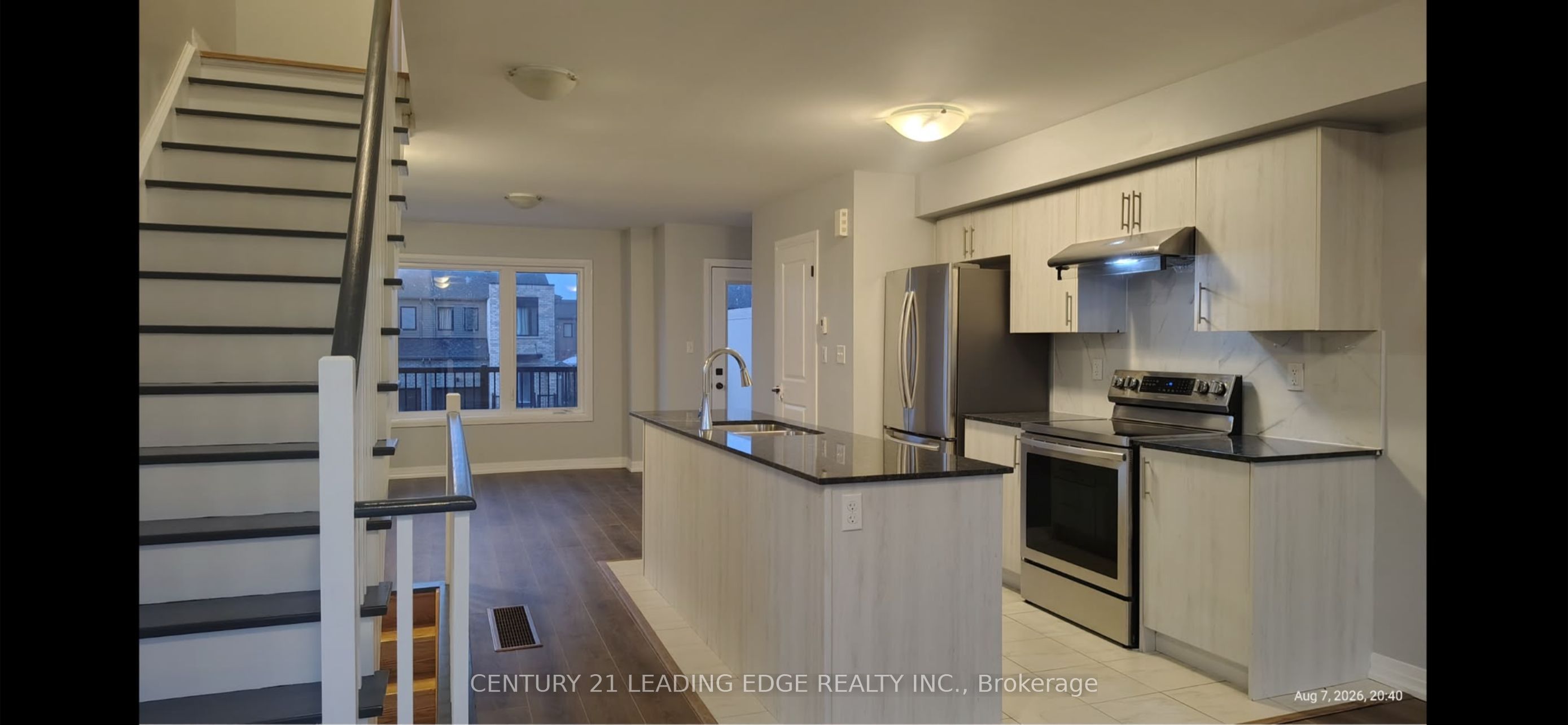 109 Fairlane Avenue S Property Photo 7