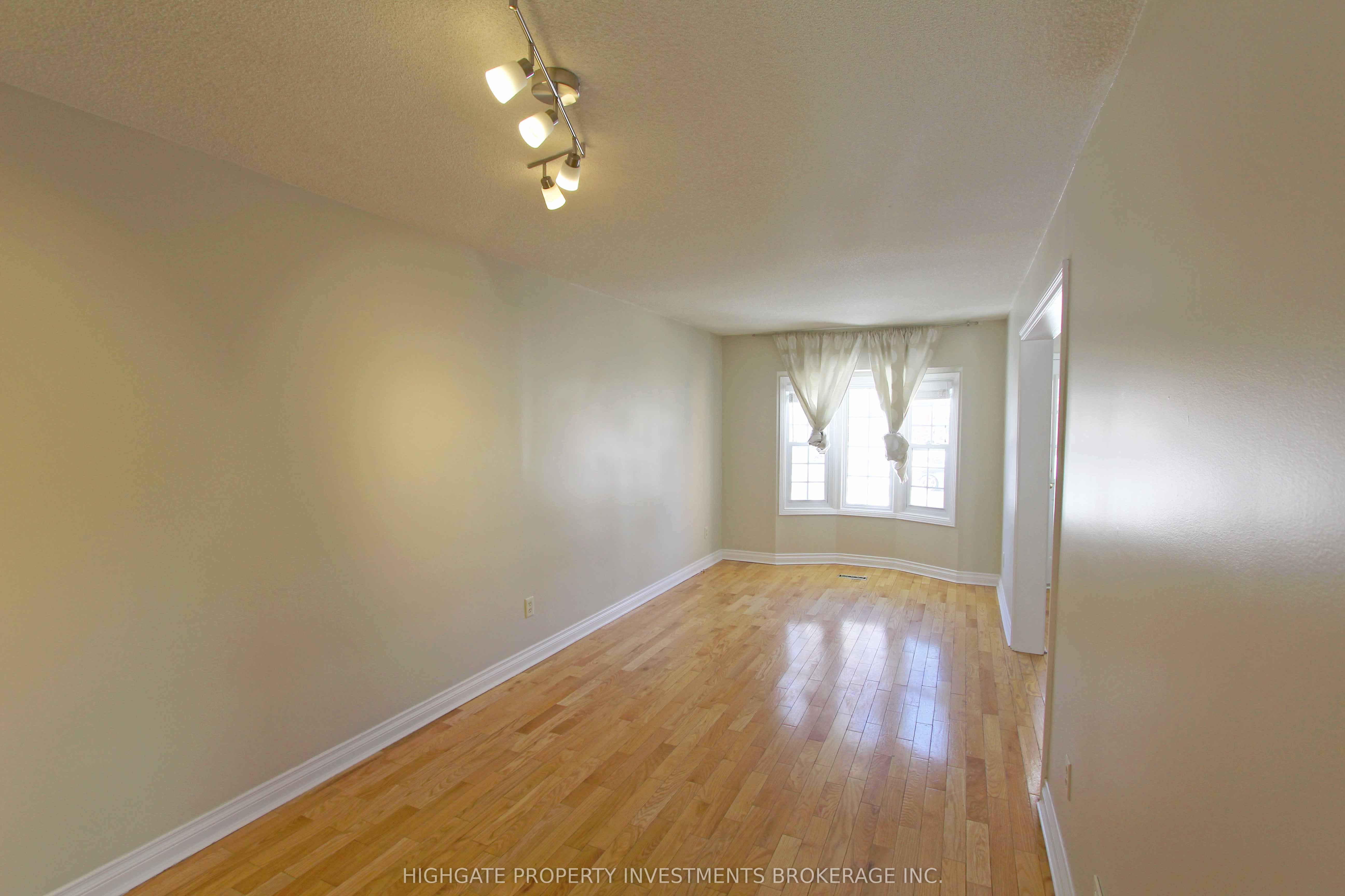 80 Hadden Crescent Property Photo 2