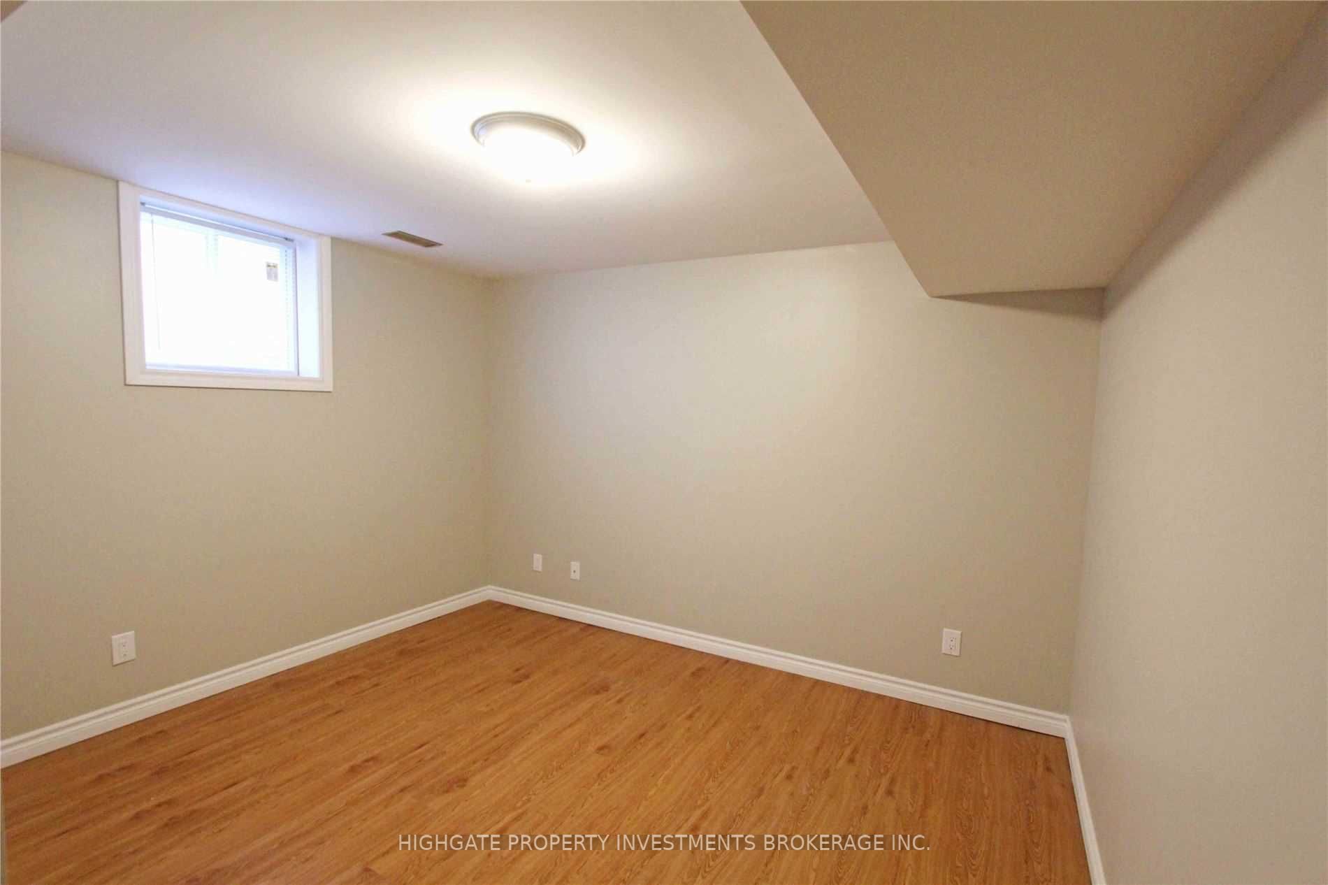 80 Hadden Crescent Lower Property Photo 4