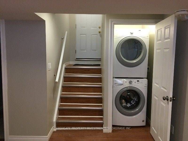 80 Hadden Crescent Lower Property Photo 9