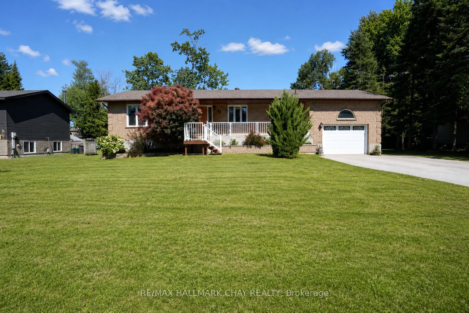 51 Indianola Crescent Property Photo 1