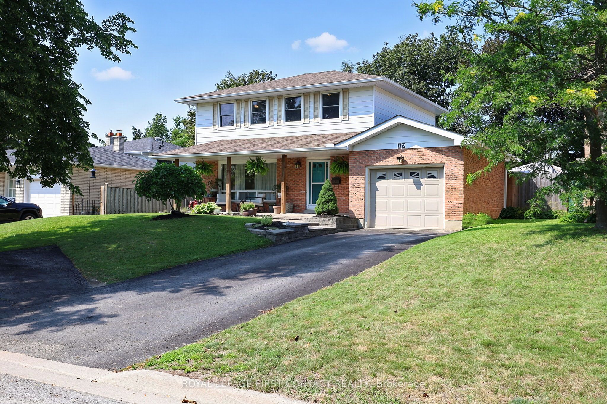 12 Davies Crescent Property Photo 2