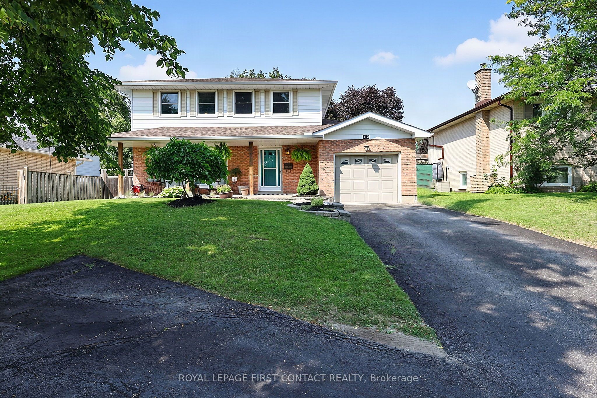 12 Davies Crescent Property Photo 3