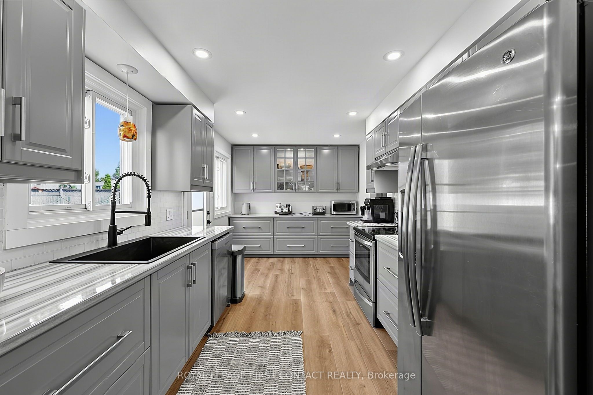 12 Davies Crescent Property Photo 15