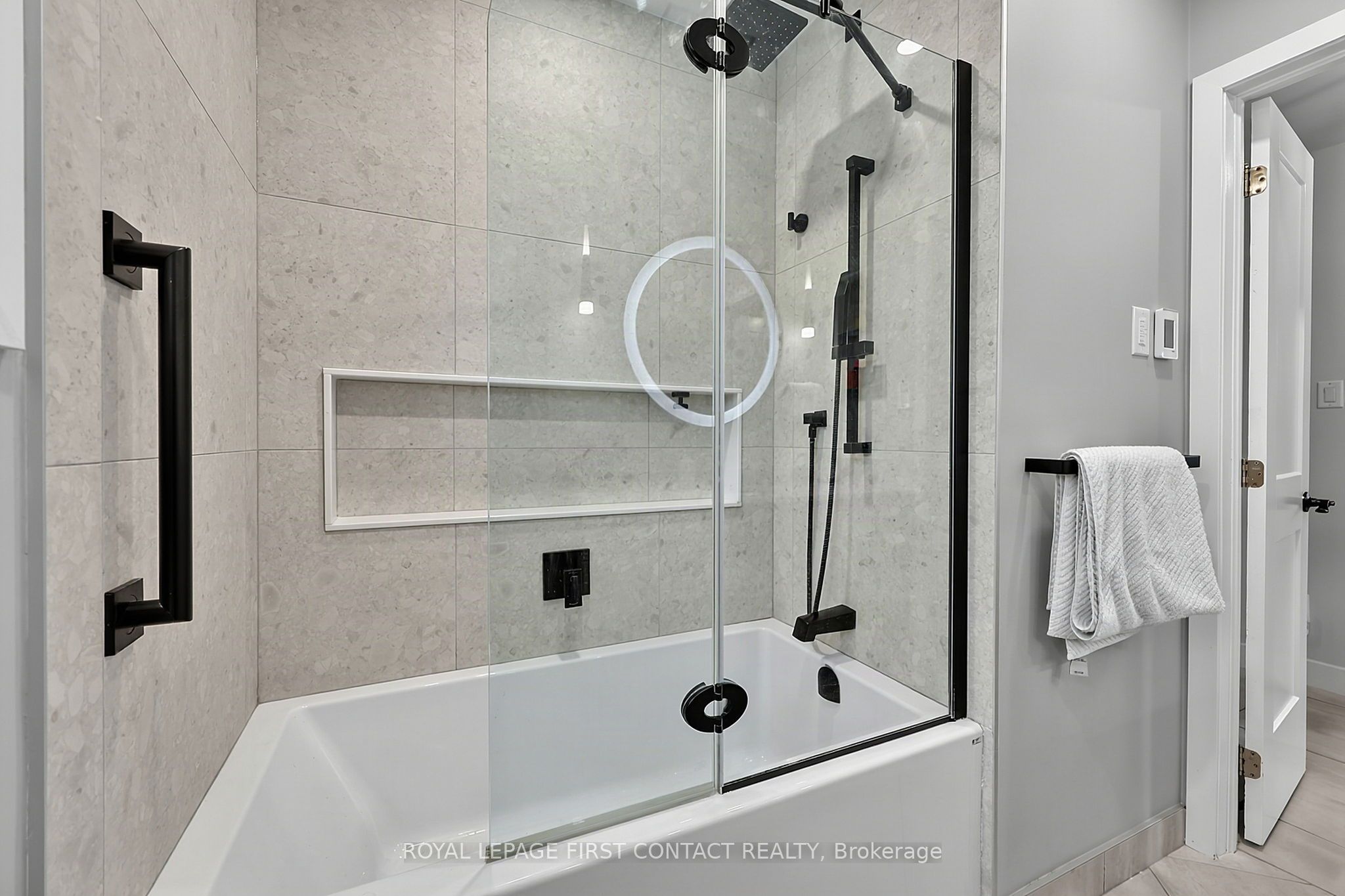 12 Davies Crescent Property Photo 27