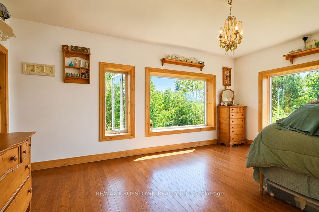 243 Champlain Road Property Photo 18